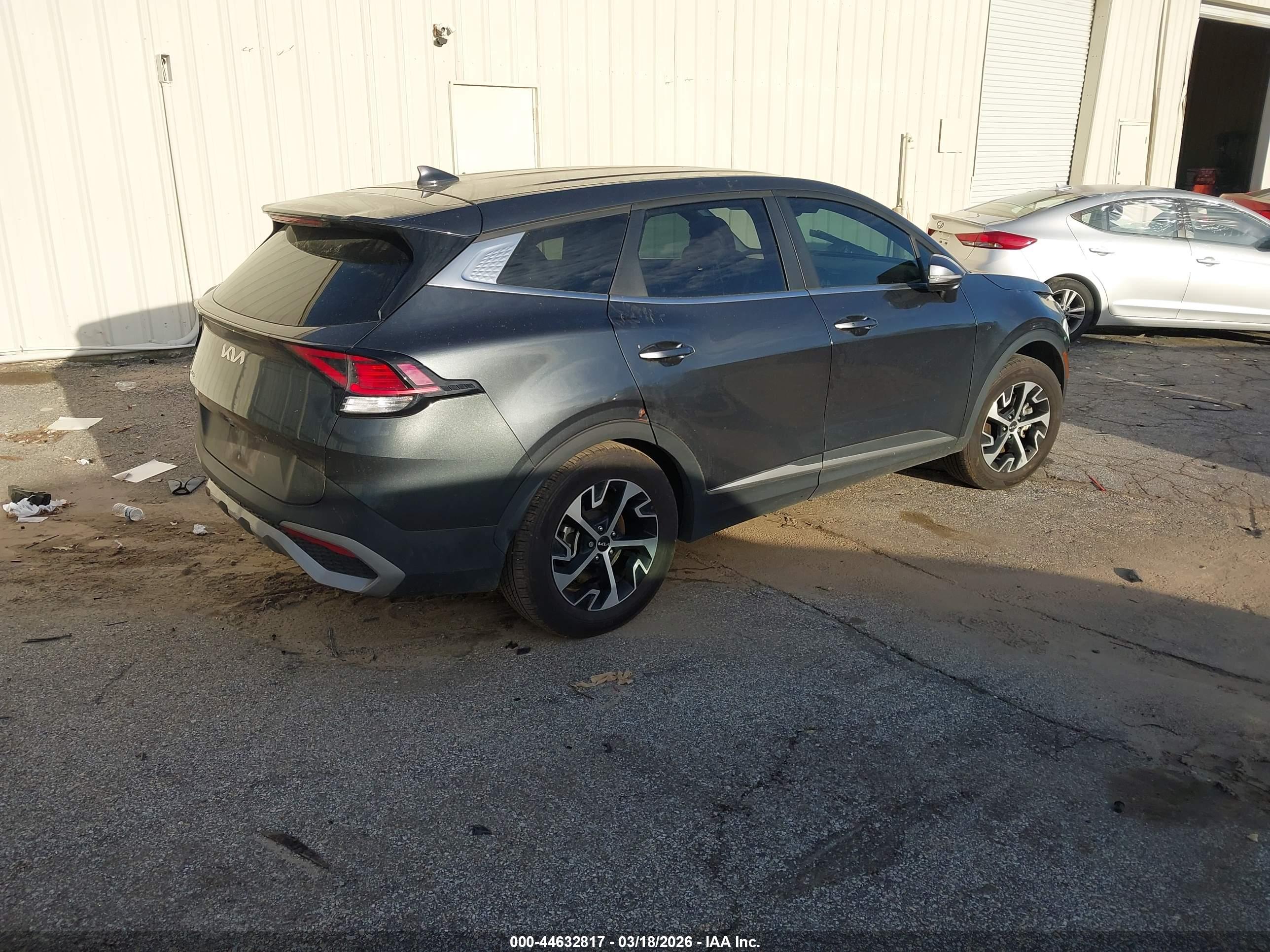 KIA SPORTAGE image 4