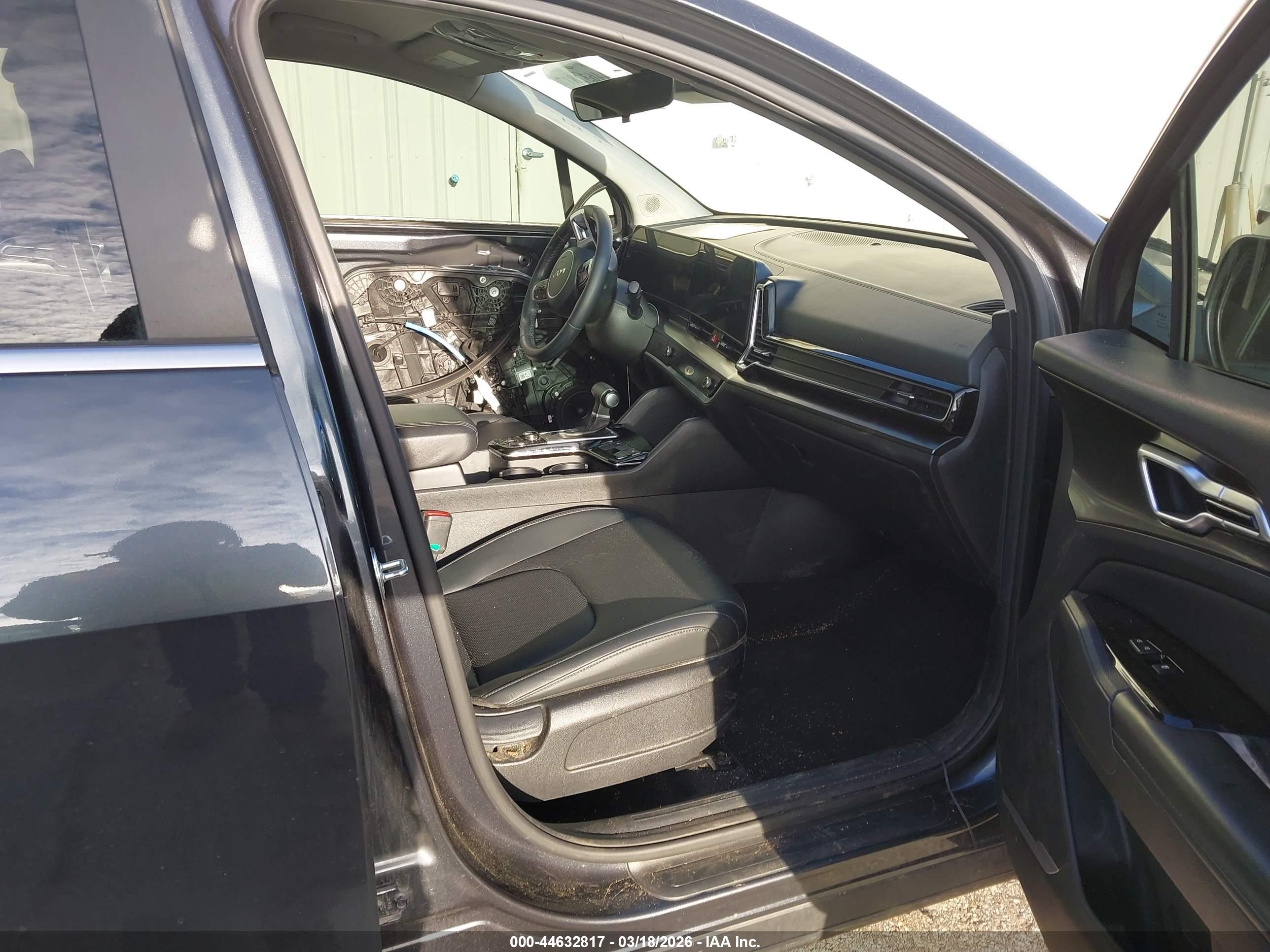 KIA SPORTAGE image 5
