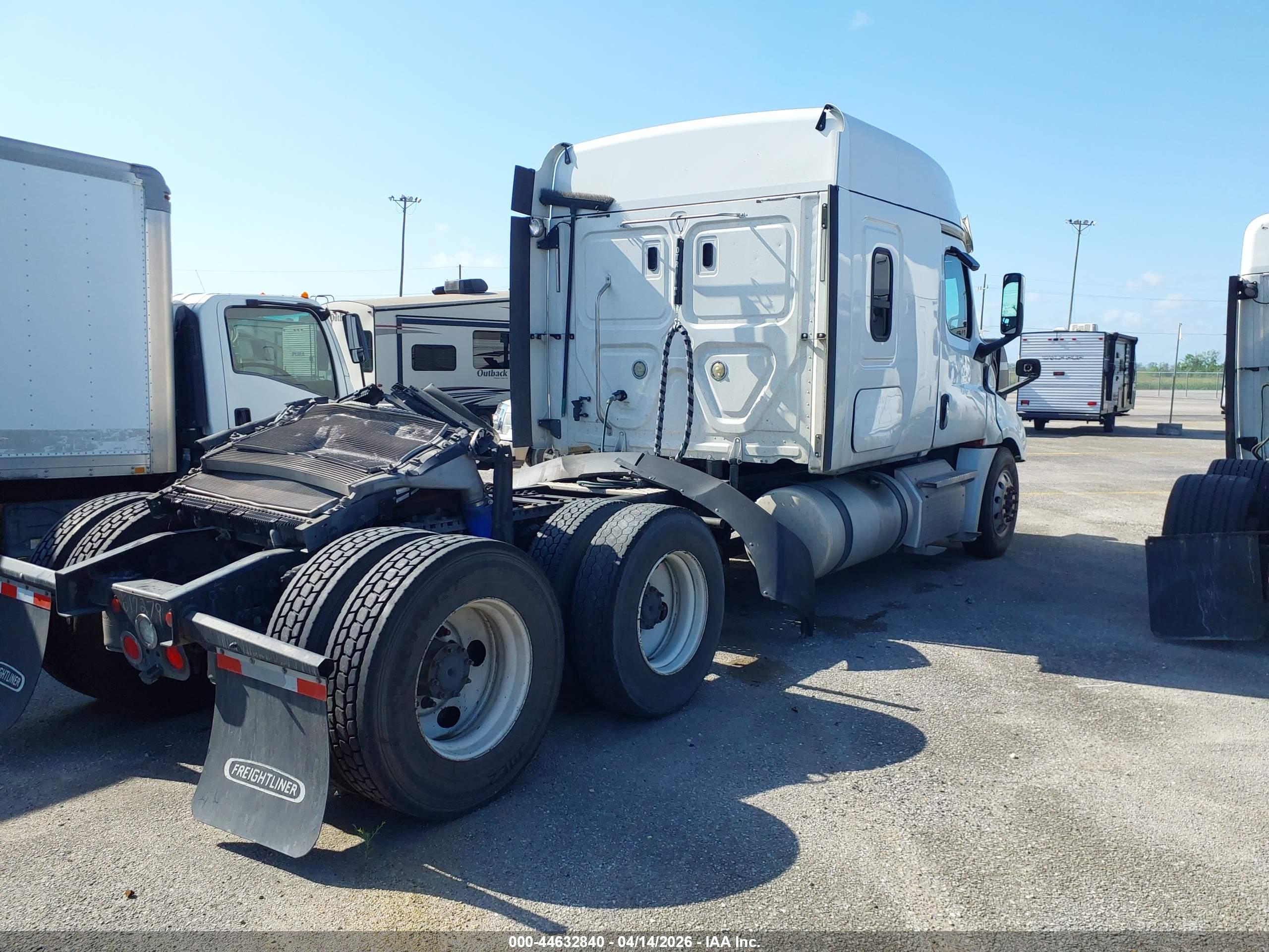 FREIGHTLINER NEW image 4