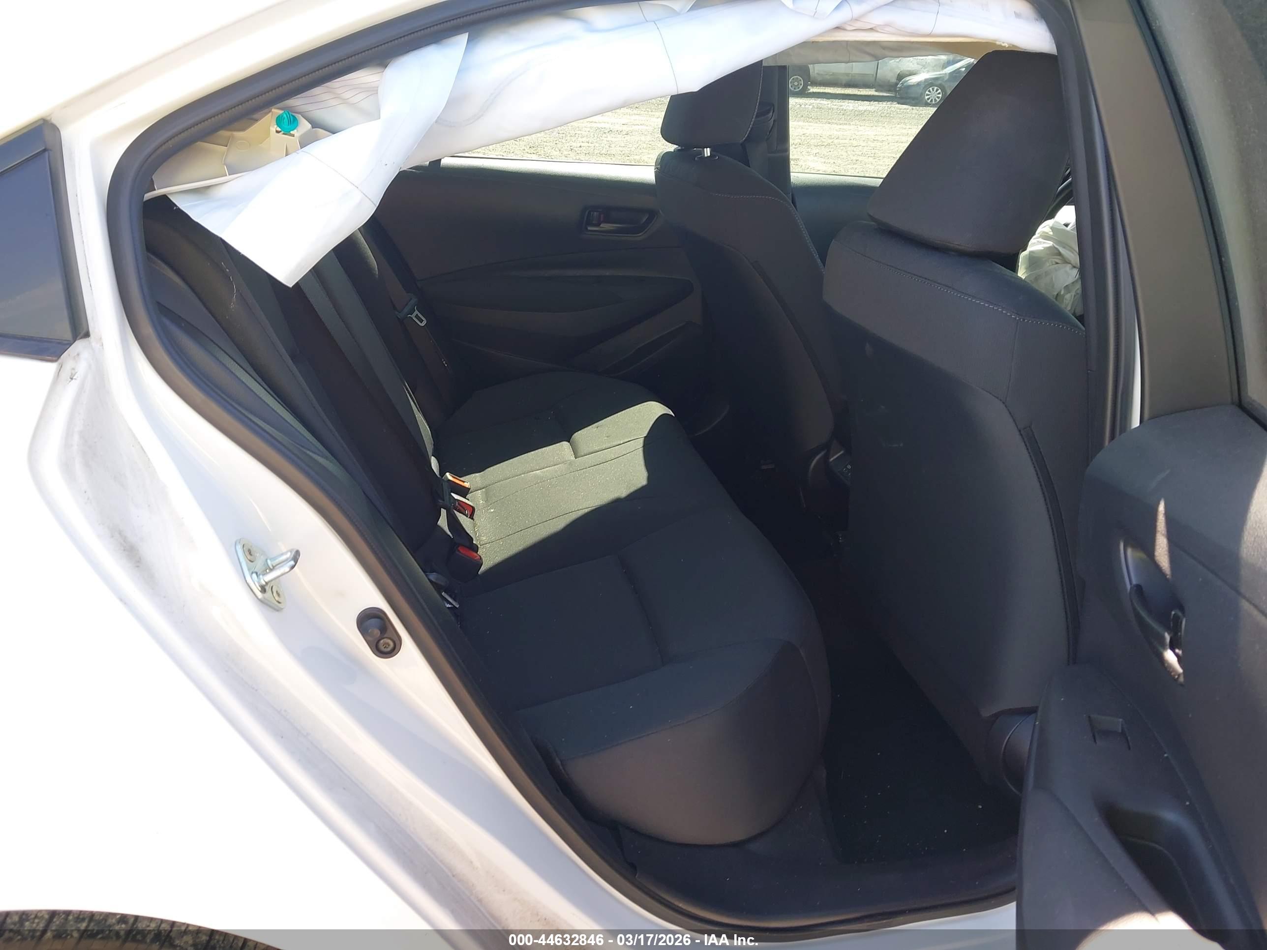 TOYOTA COROLLA image 8