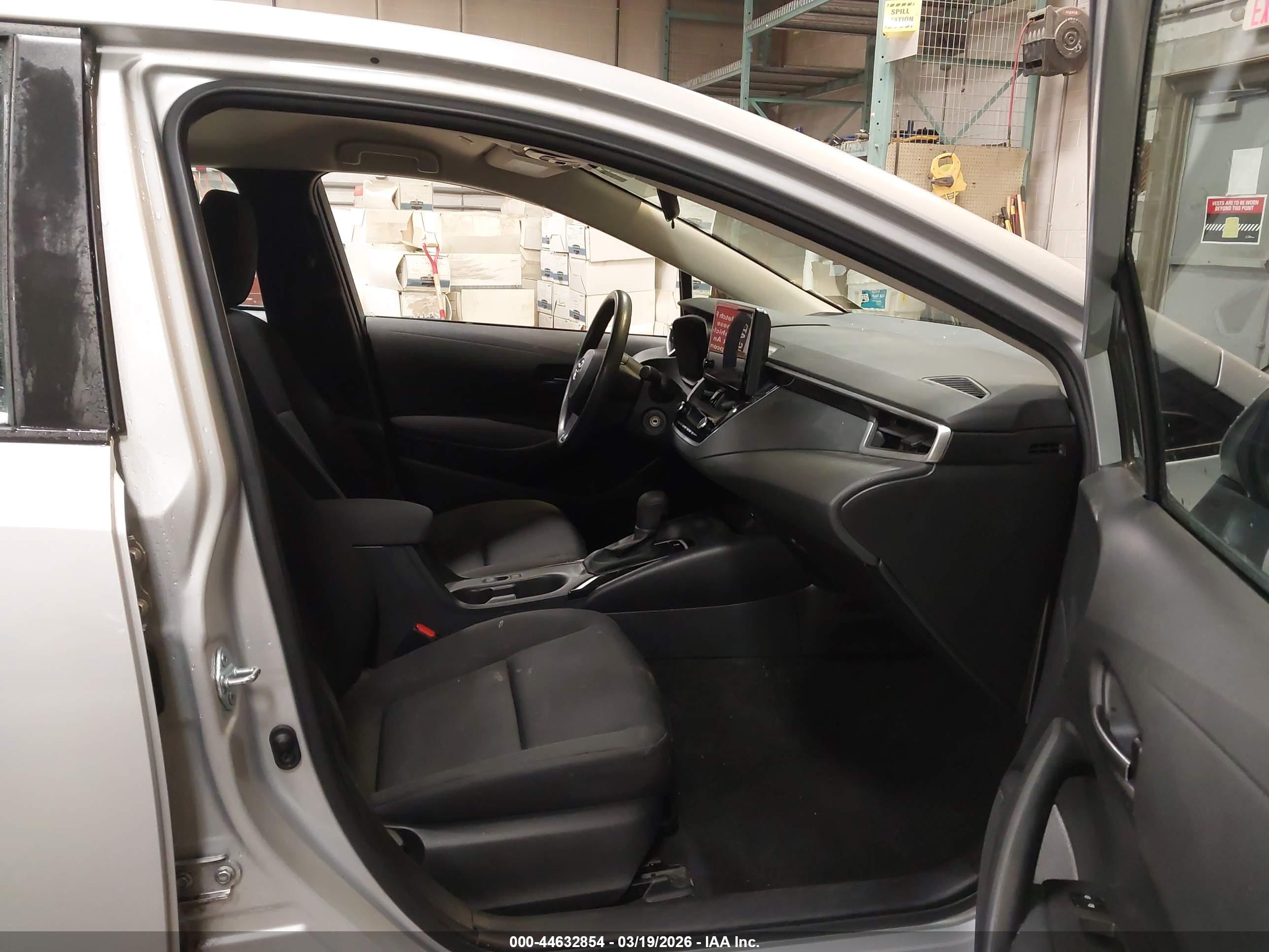 TOYOTA COROLLA image 5