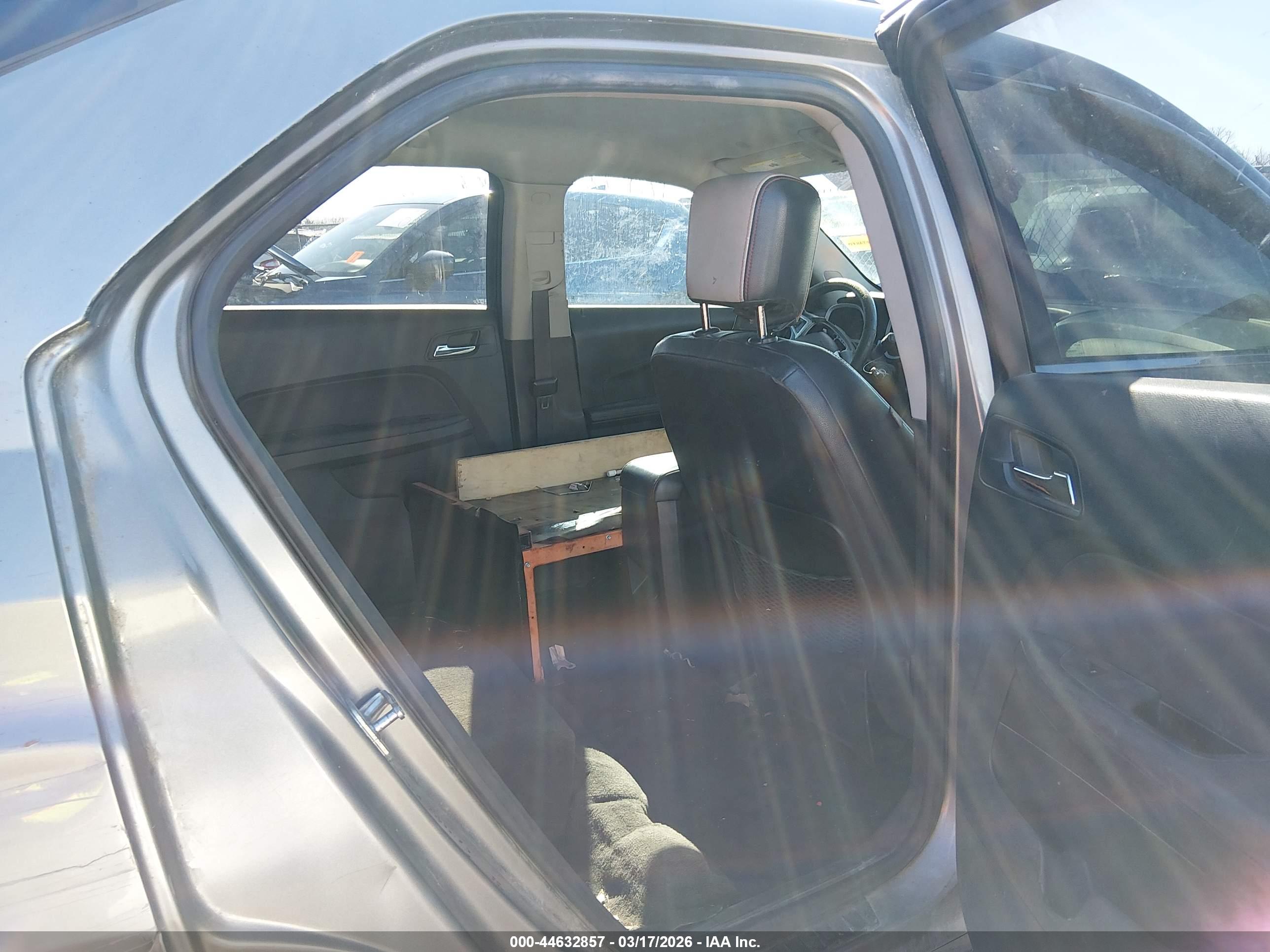 CHEVROLET EQUINOX image 8