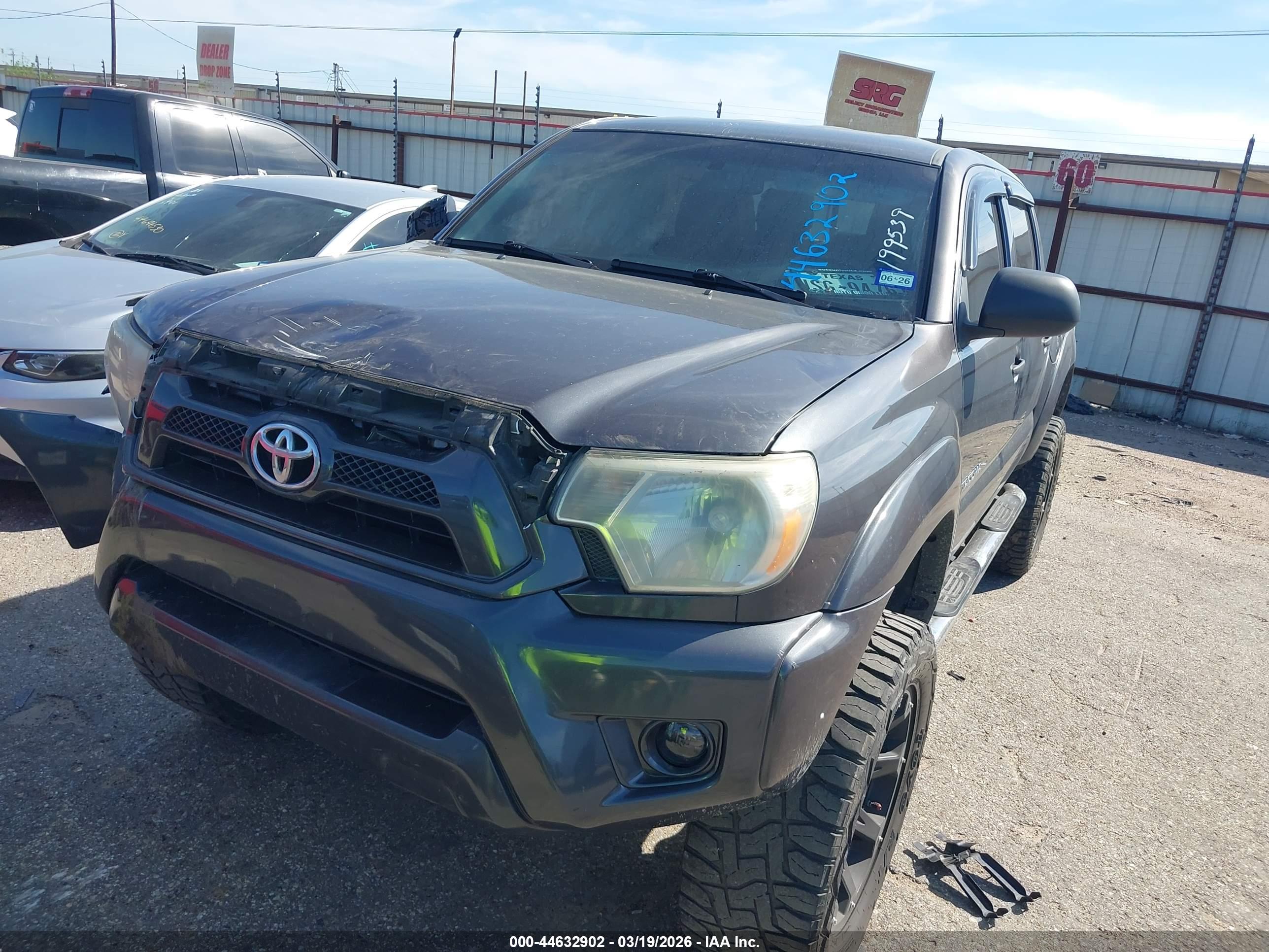 TOYOTA TACOMA image 2