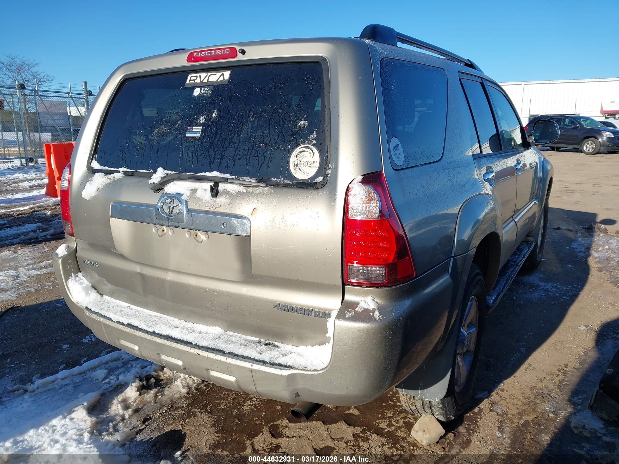 TOYOTA 4RUNNER image 4