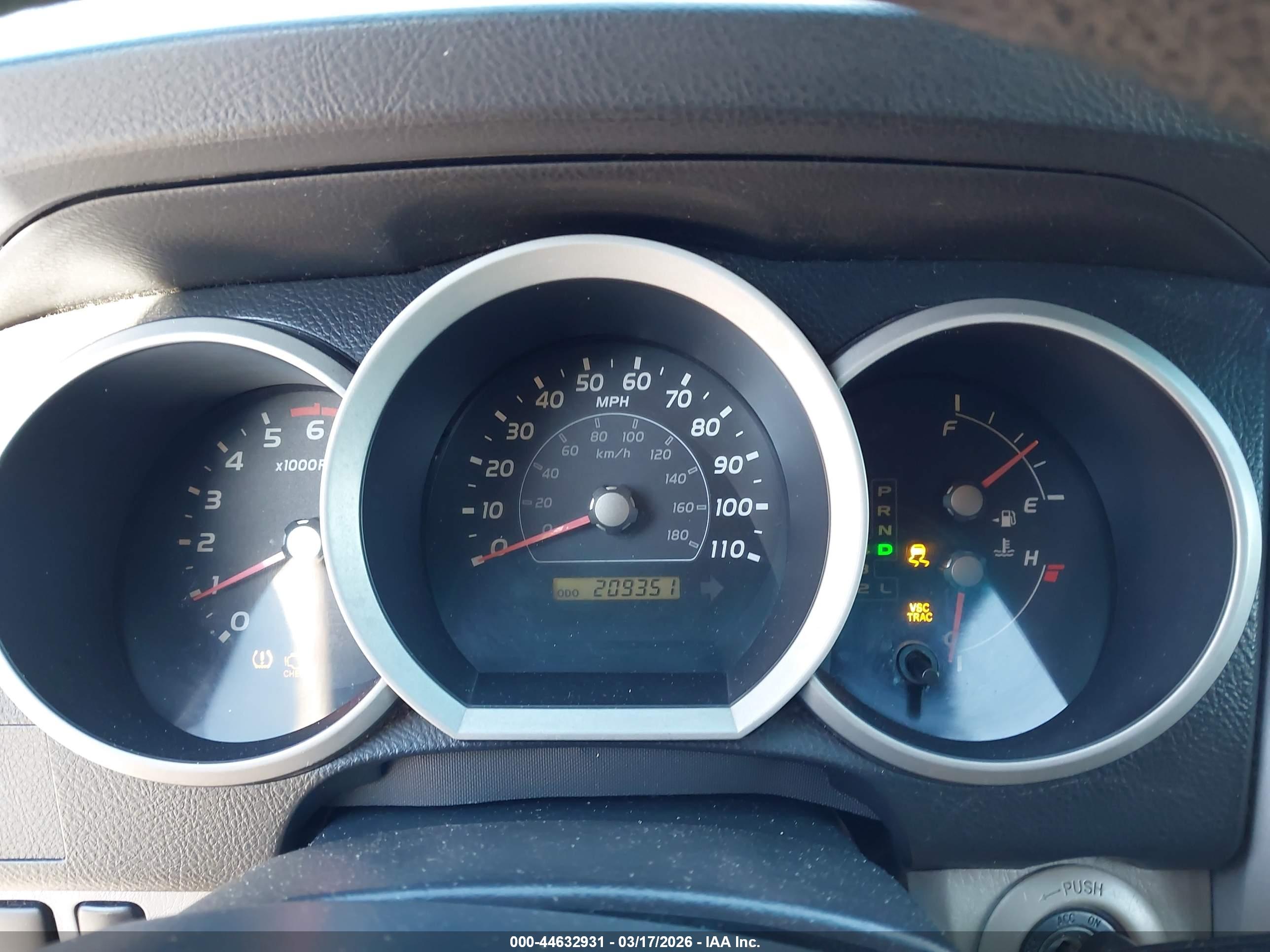 TOYOTA 4RUNNER image 7