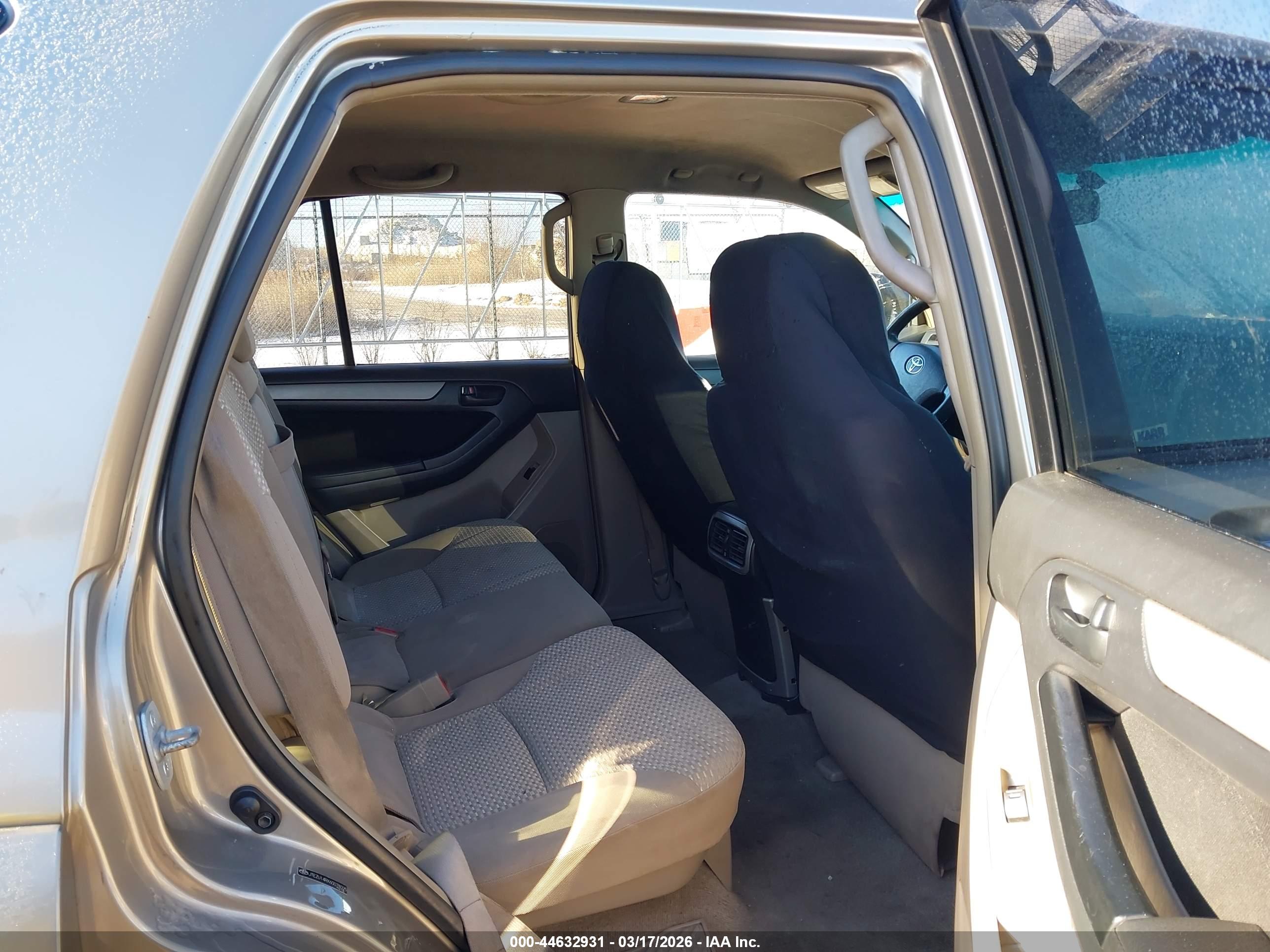 TOYOTA 4RUNNER image 8