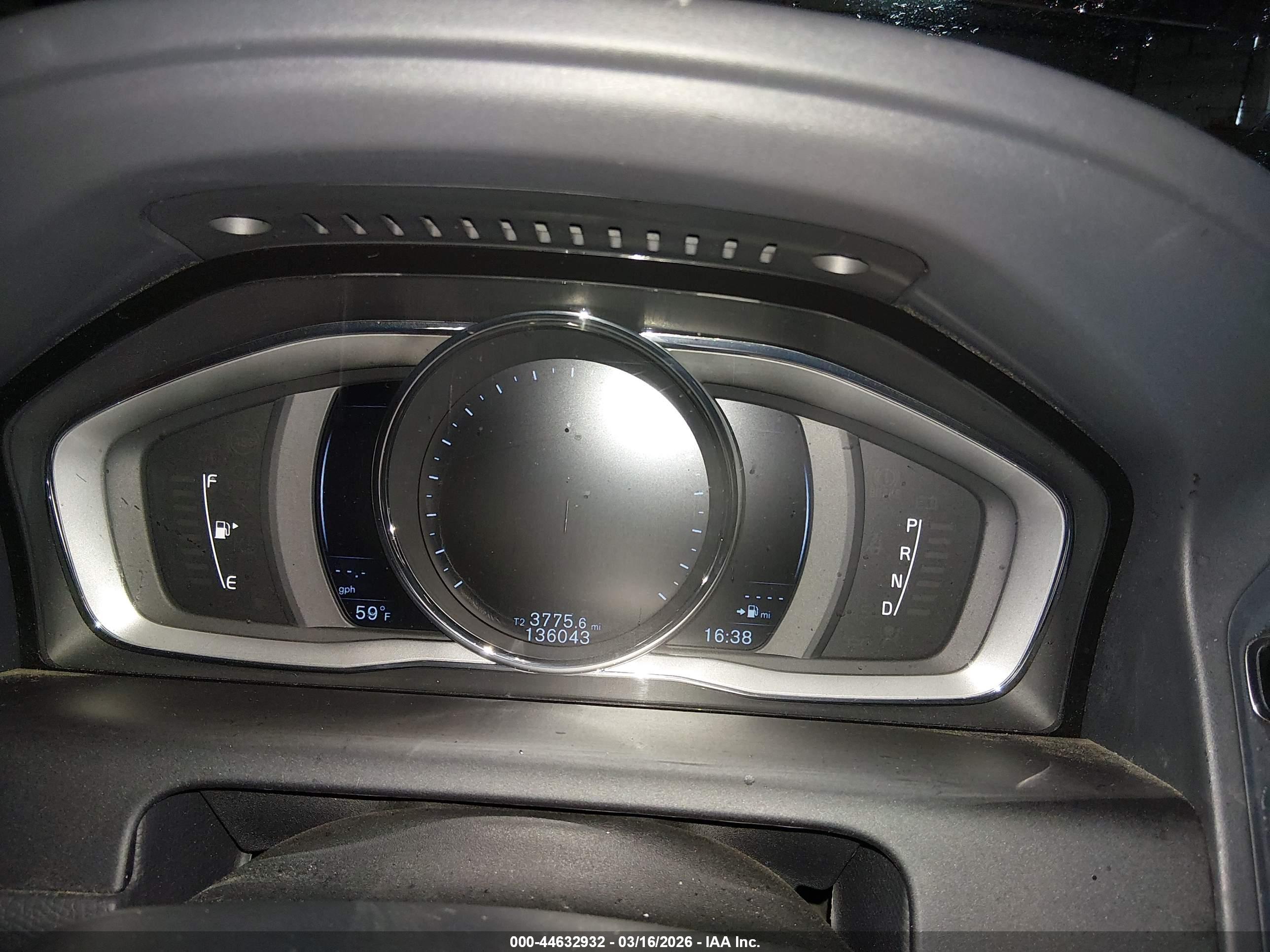 VOLVO XC60 image 7