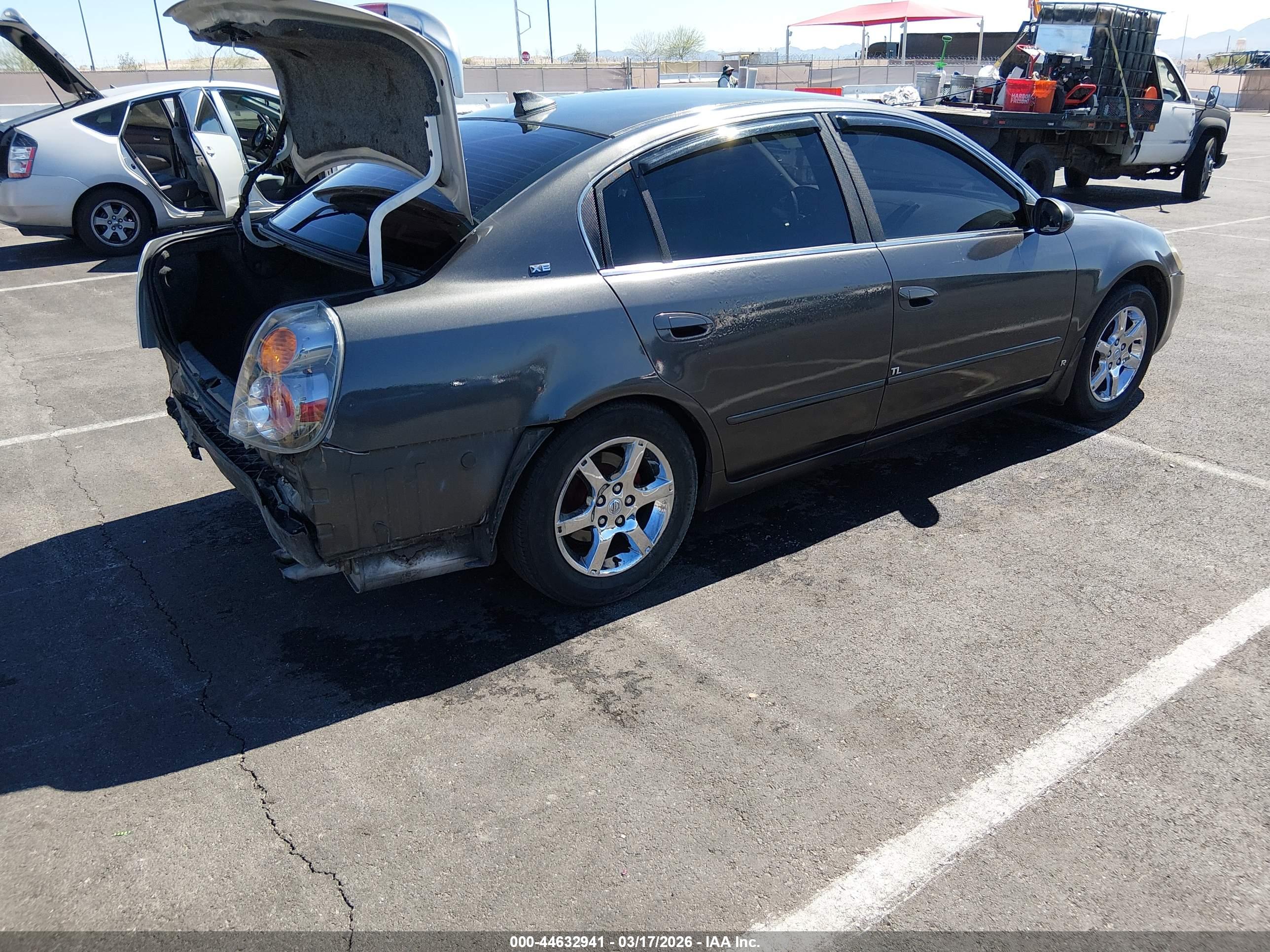 NISSAN ALTIMA image 4