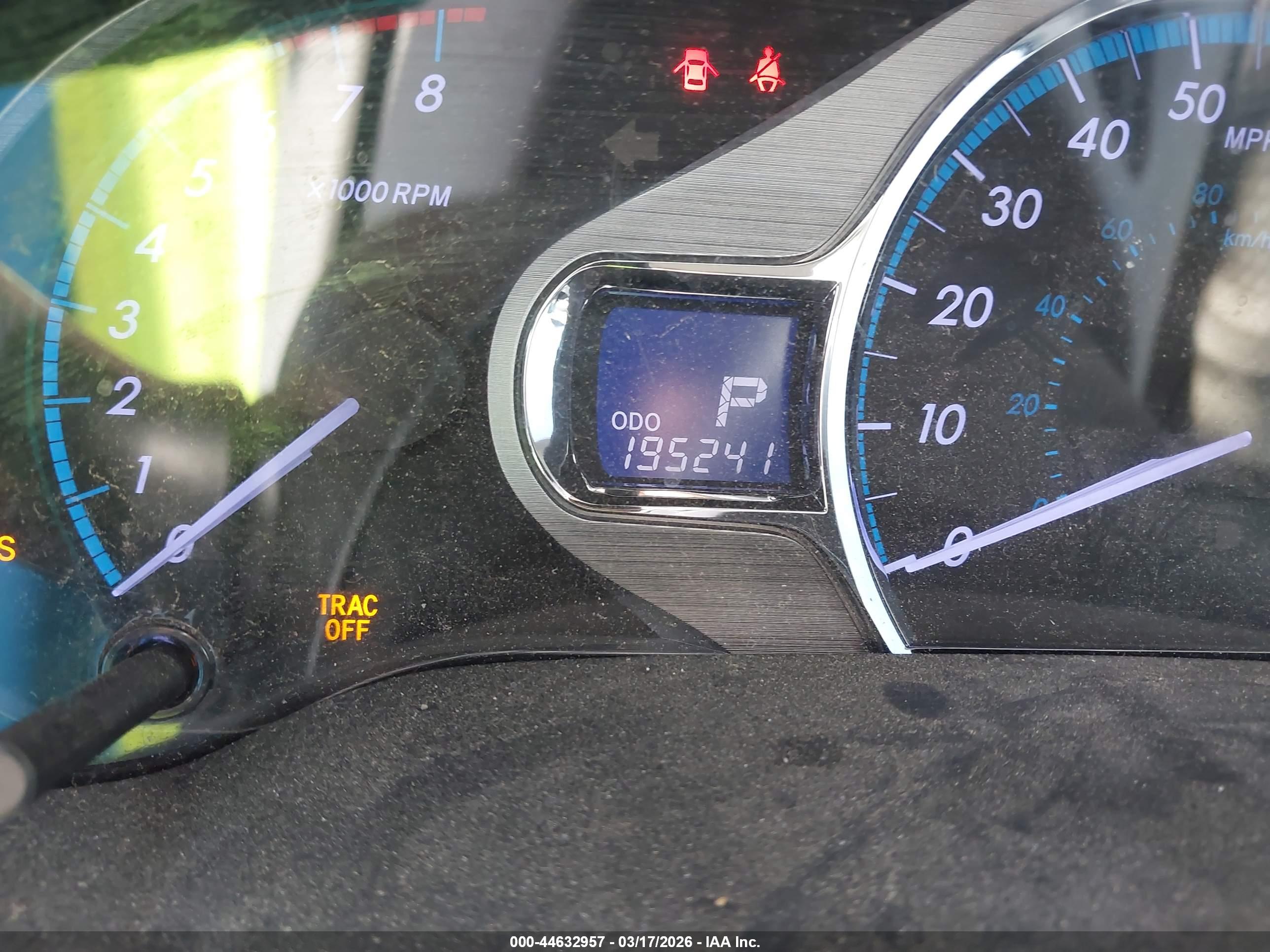 TOYOTA SIENNA image 7