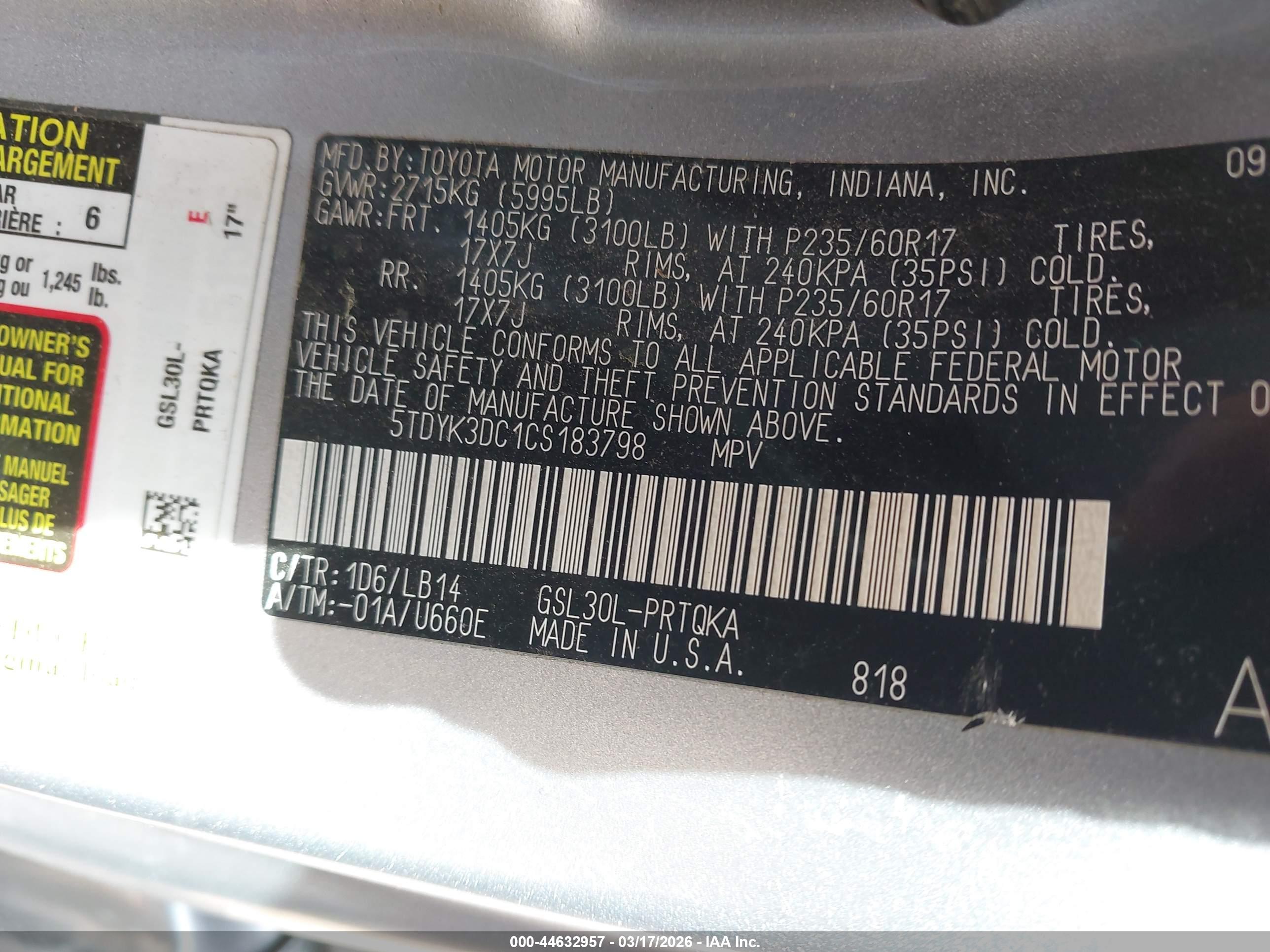 TOYOTA SIENNA image 9