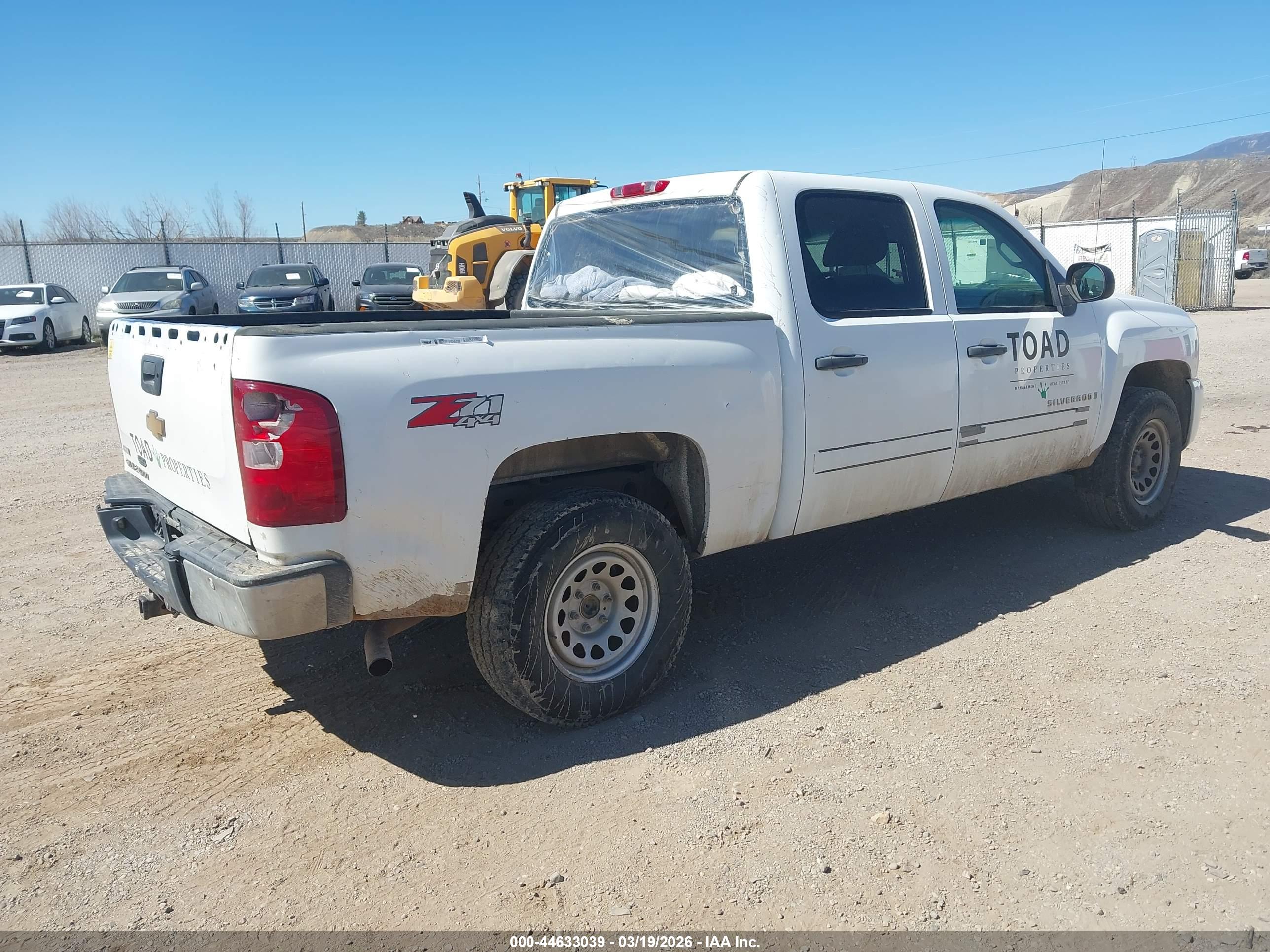 CHEVROLET SILVERADO image 4