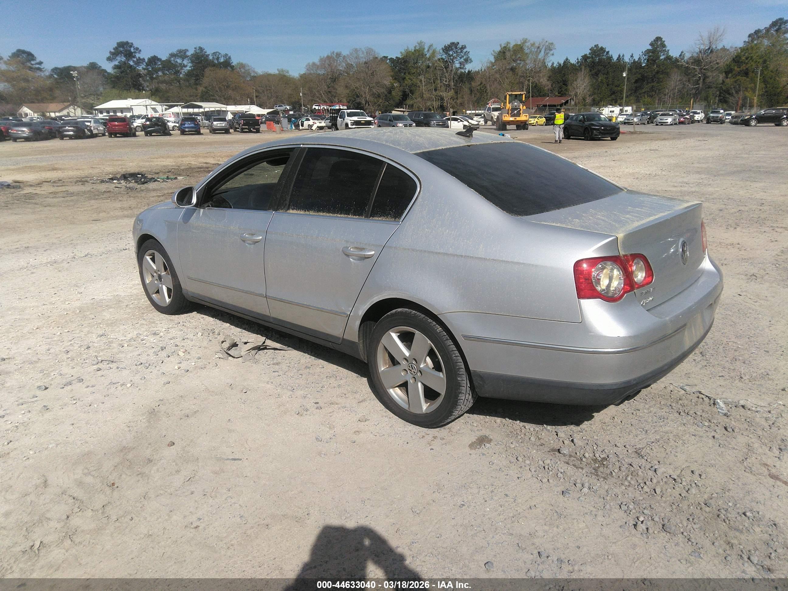 VOLKSWAGEN PASSAT image 3