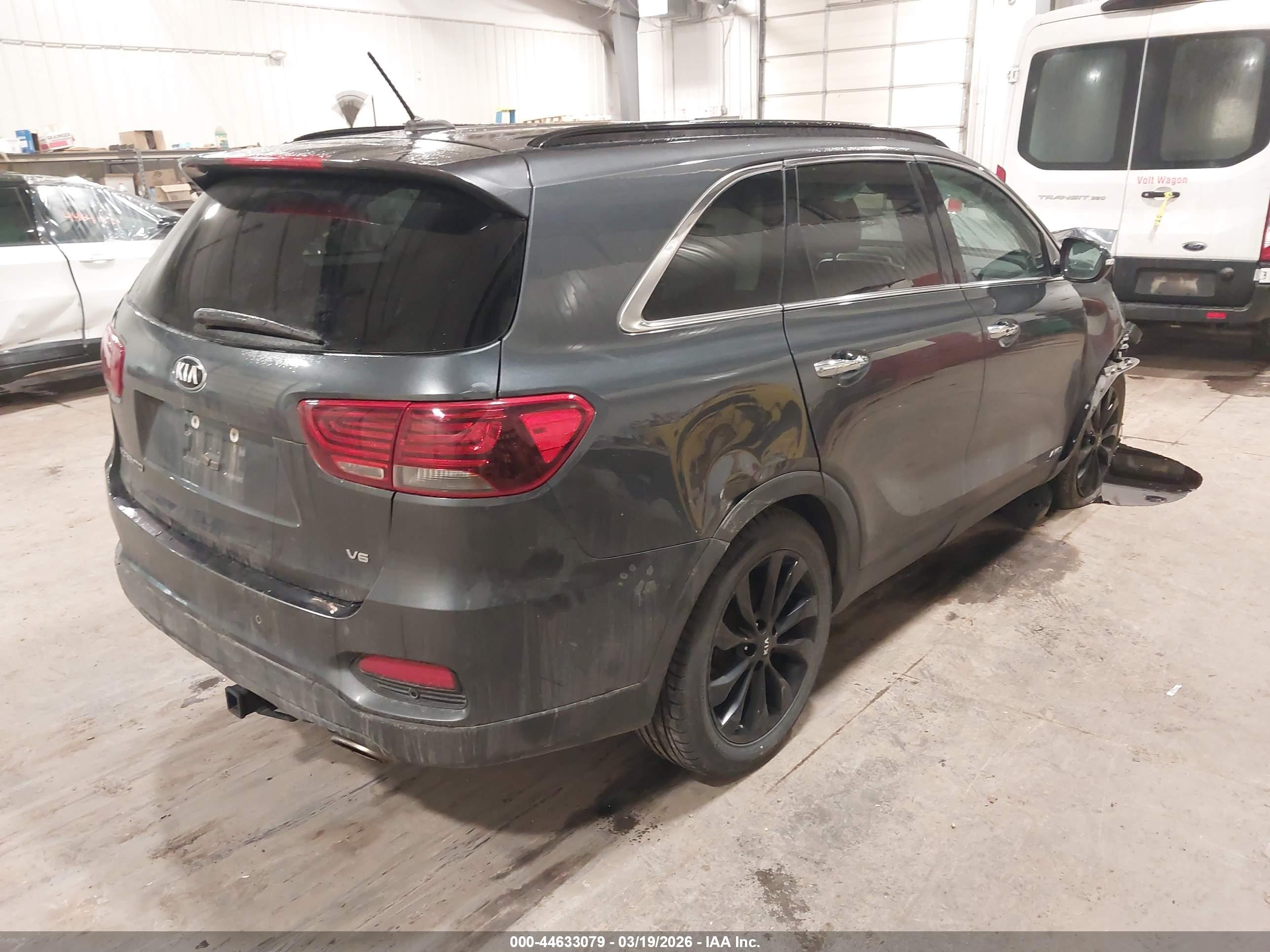 KIA SORENTO image 4