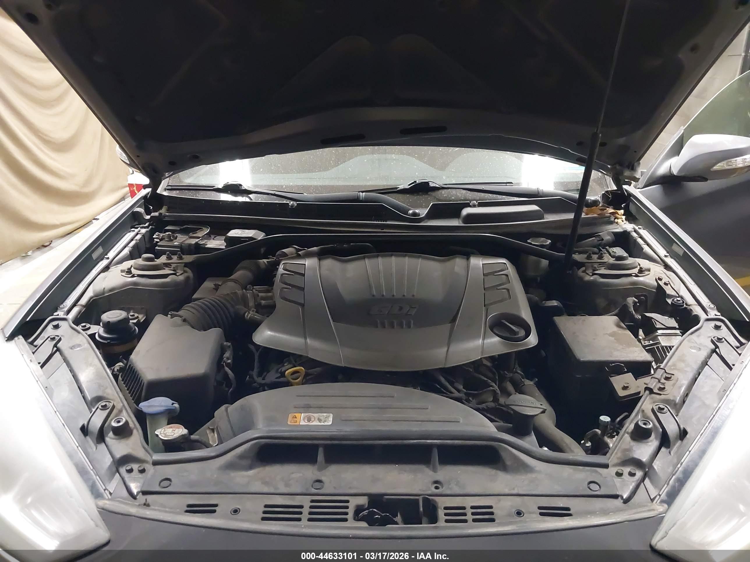 HYUNDAI GENESIS image 10