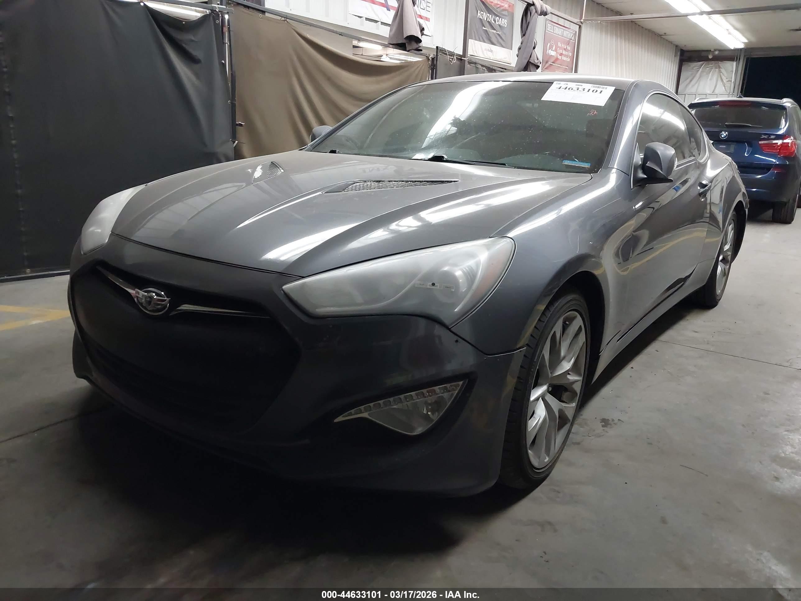 HYUNDAI GENESIS image 2