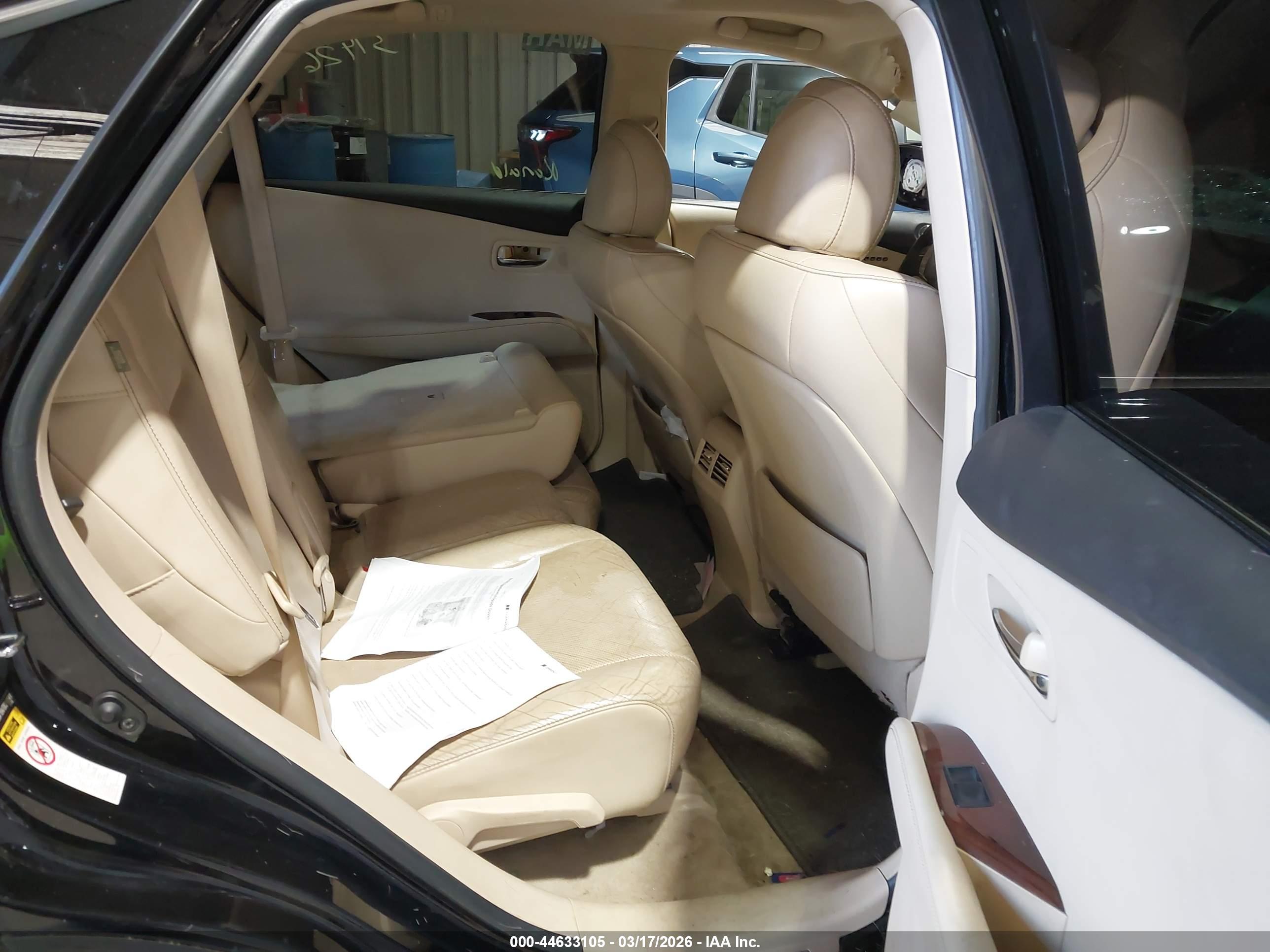LEXUS RX image 8