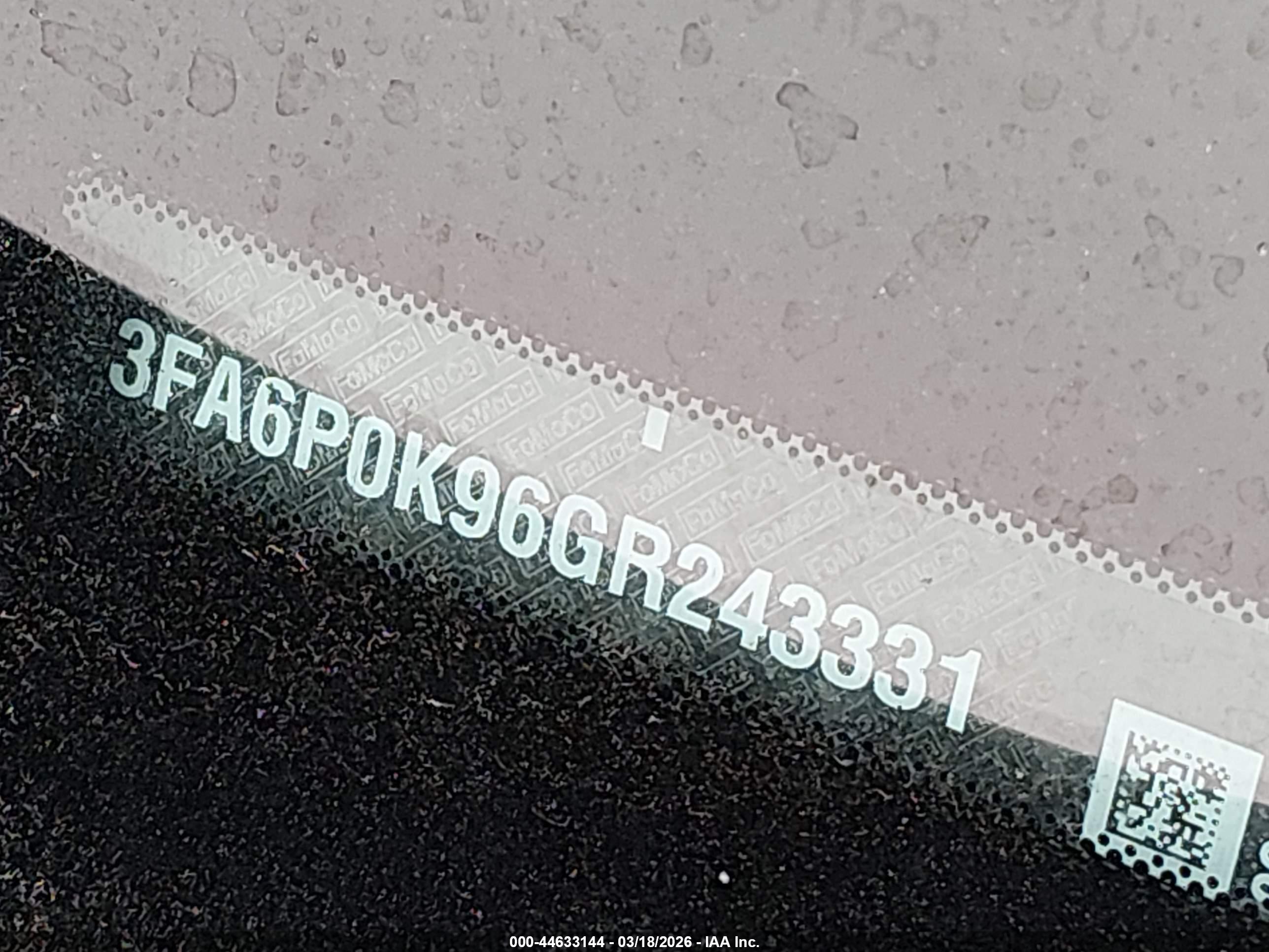 FORD FUSION image 9