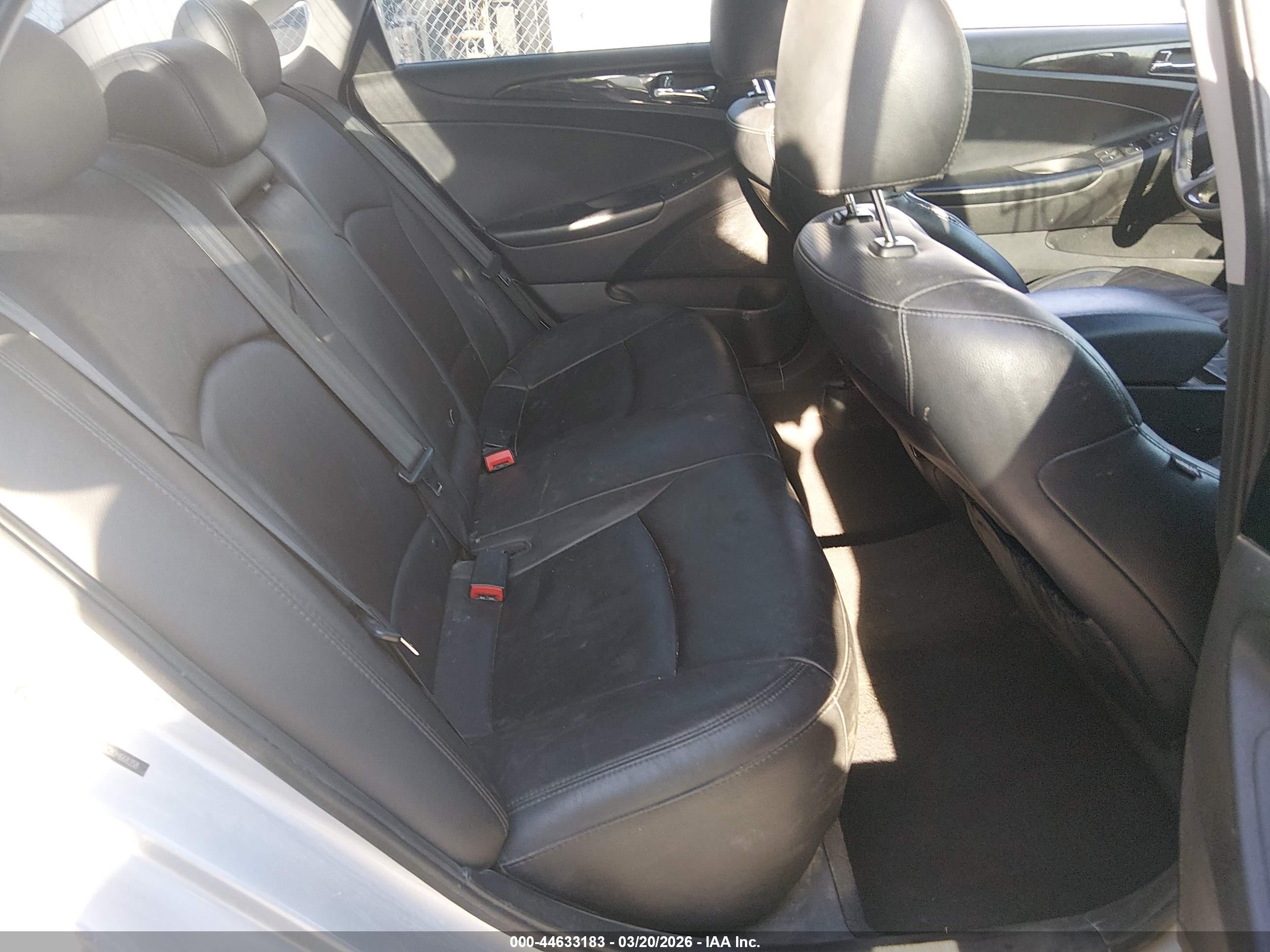 HYUNDAI SONATA image 8