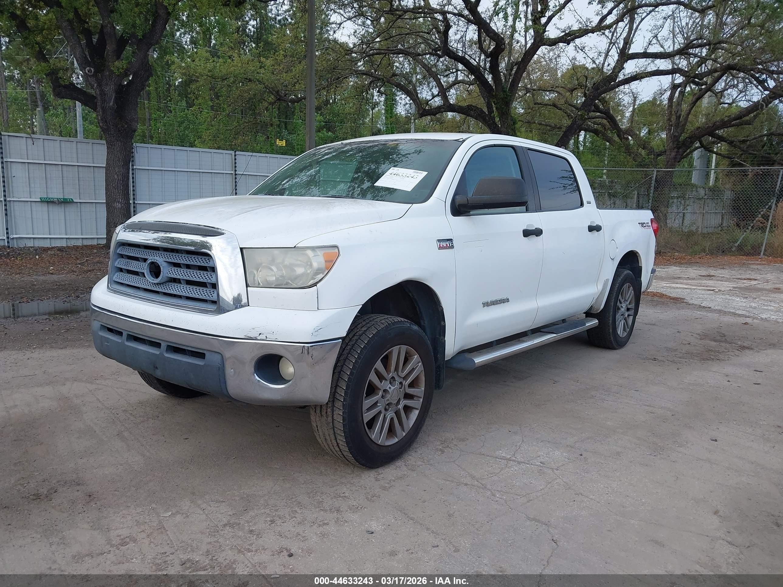 TOYOTA TUNDRA image 2