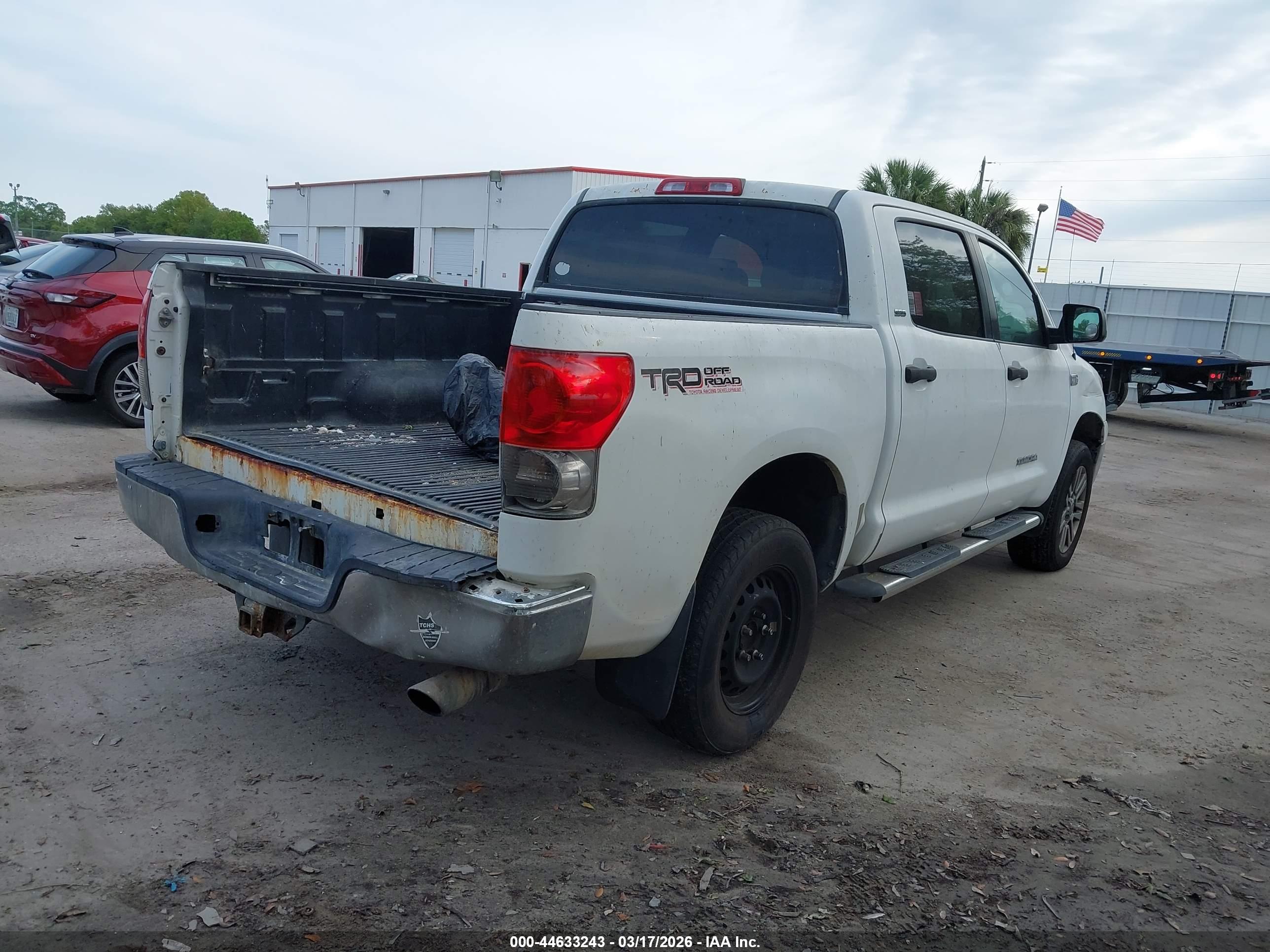 TOYOTA TUNDRA image 4