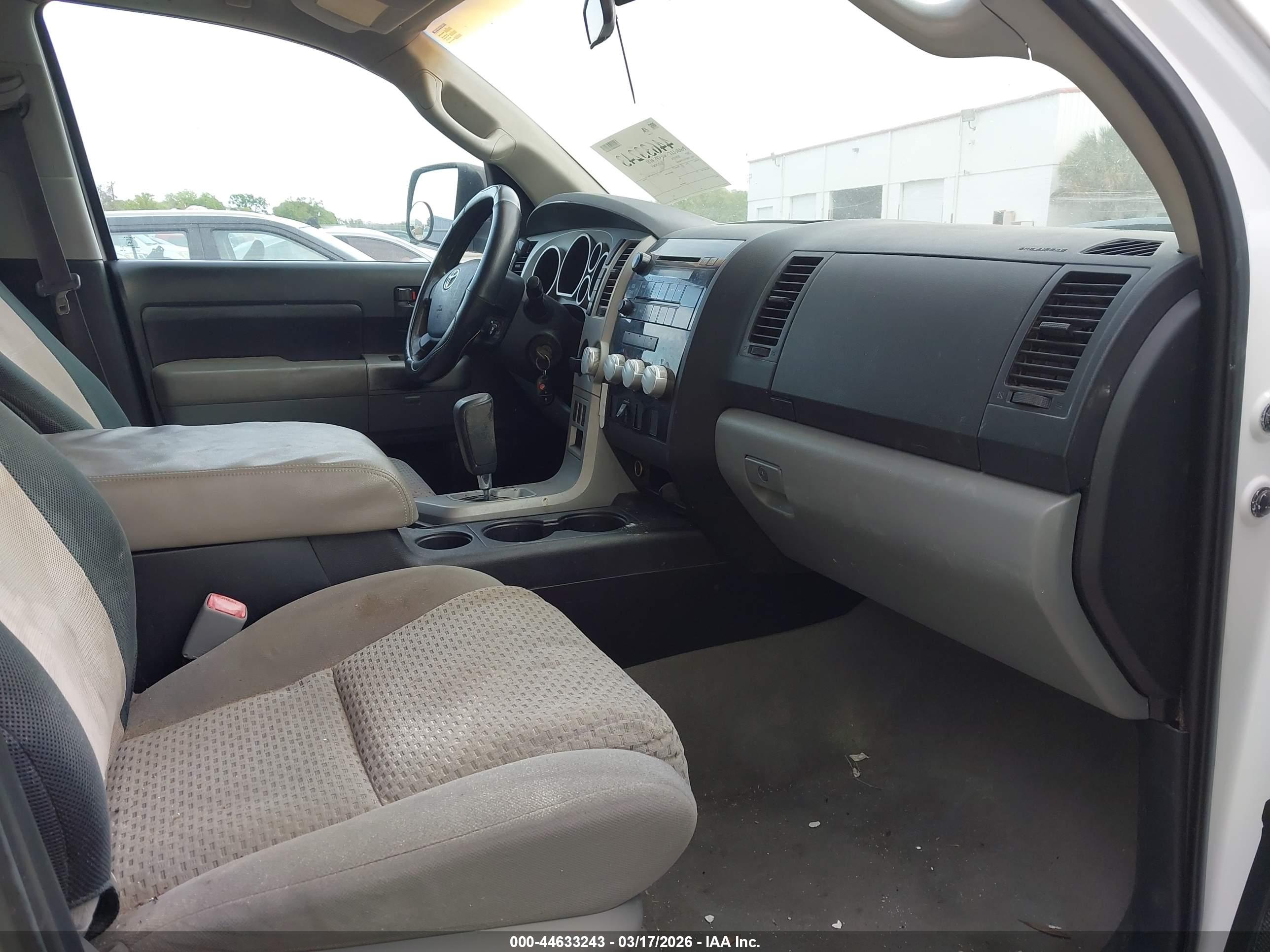 TOYOTA TUNDRA image 5