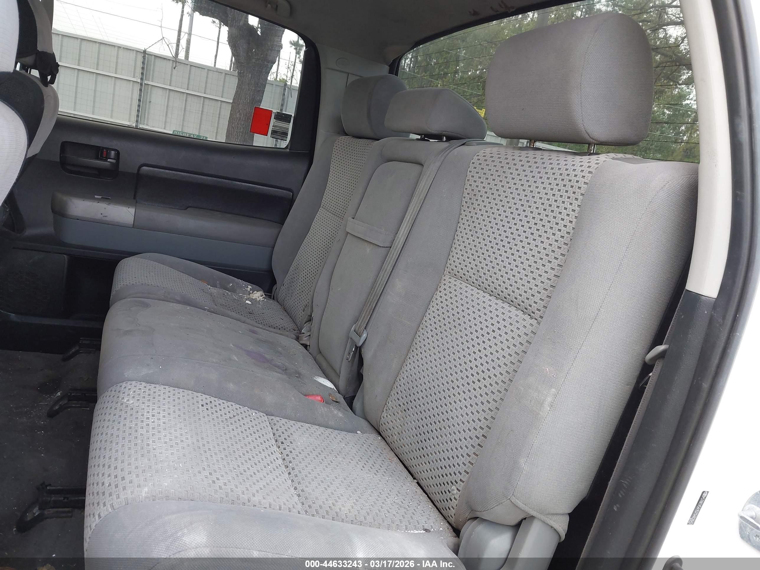 TOYOTA TUNDRA image 8