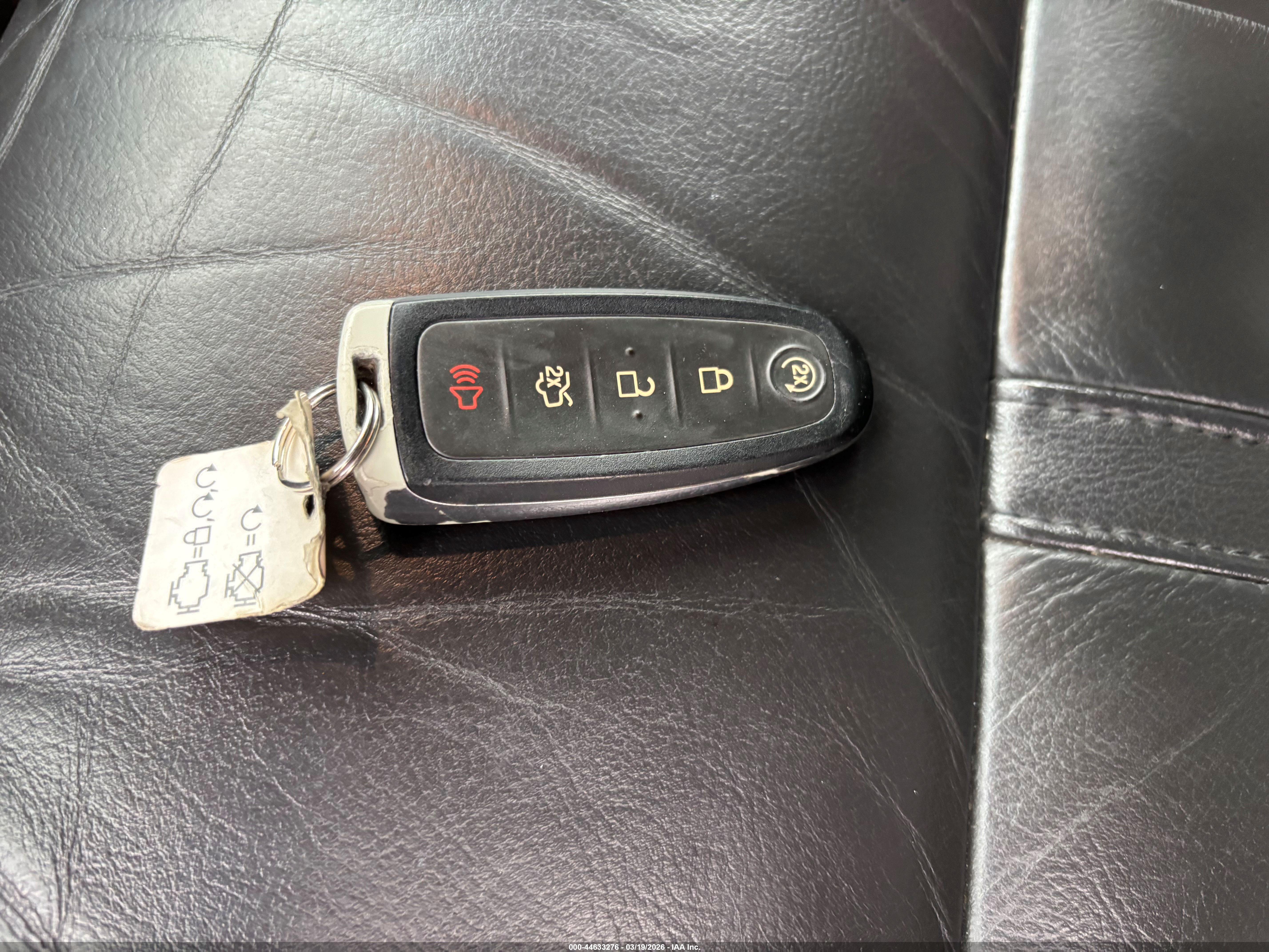 LINCOLN MKT image 11
