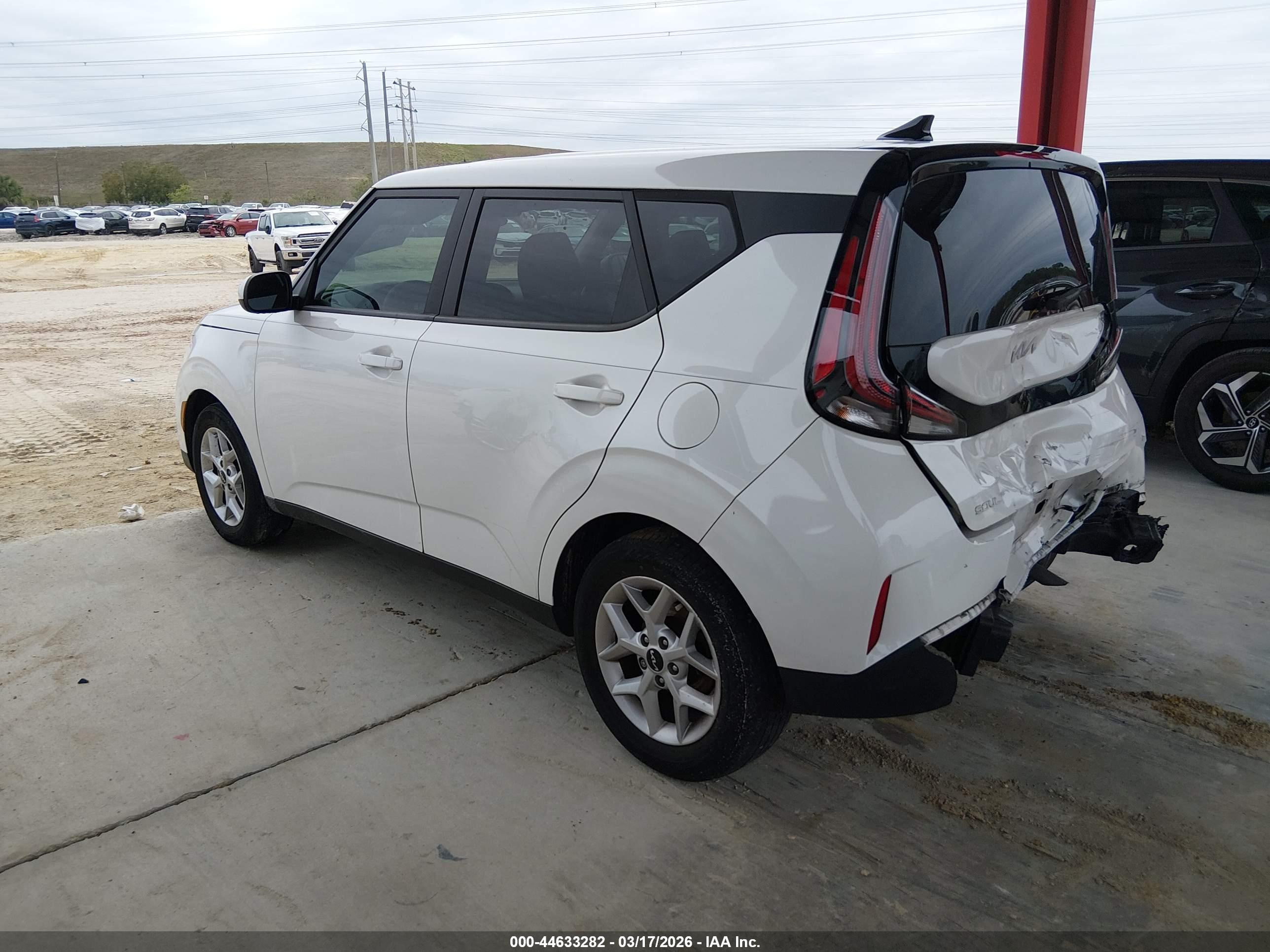 KIA SOUL image 3