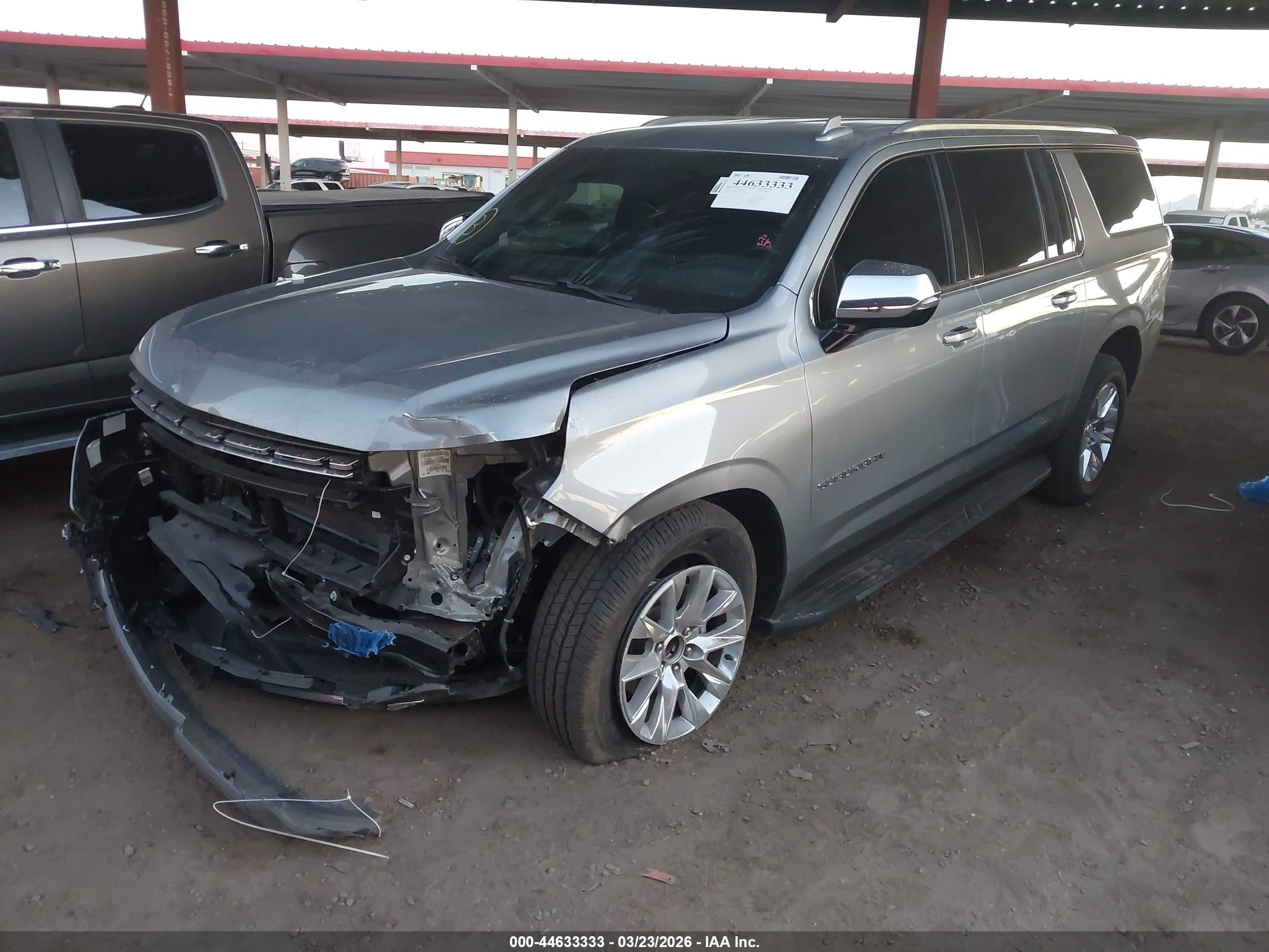 CHEVROLET SUBURBAN image 2