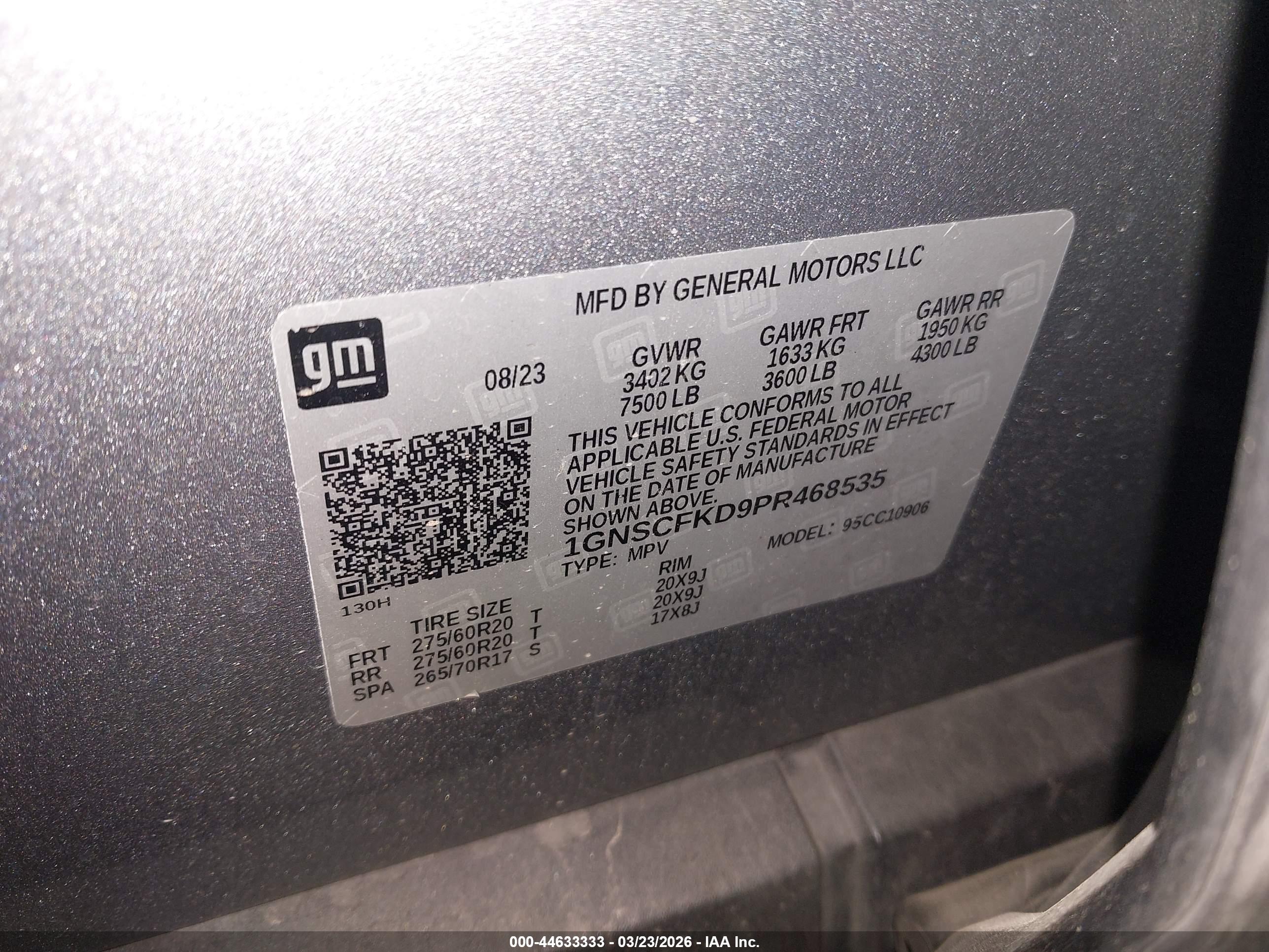 CHEVROLET SUBURBAN image 9