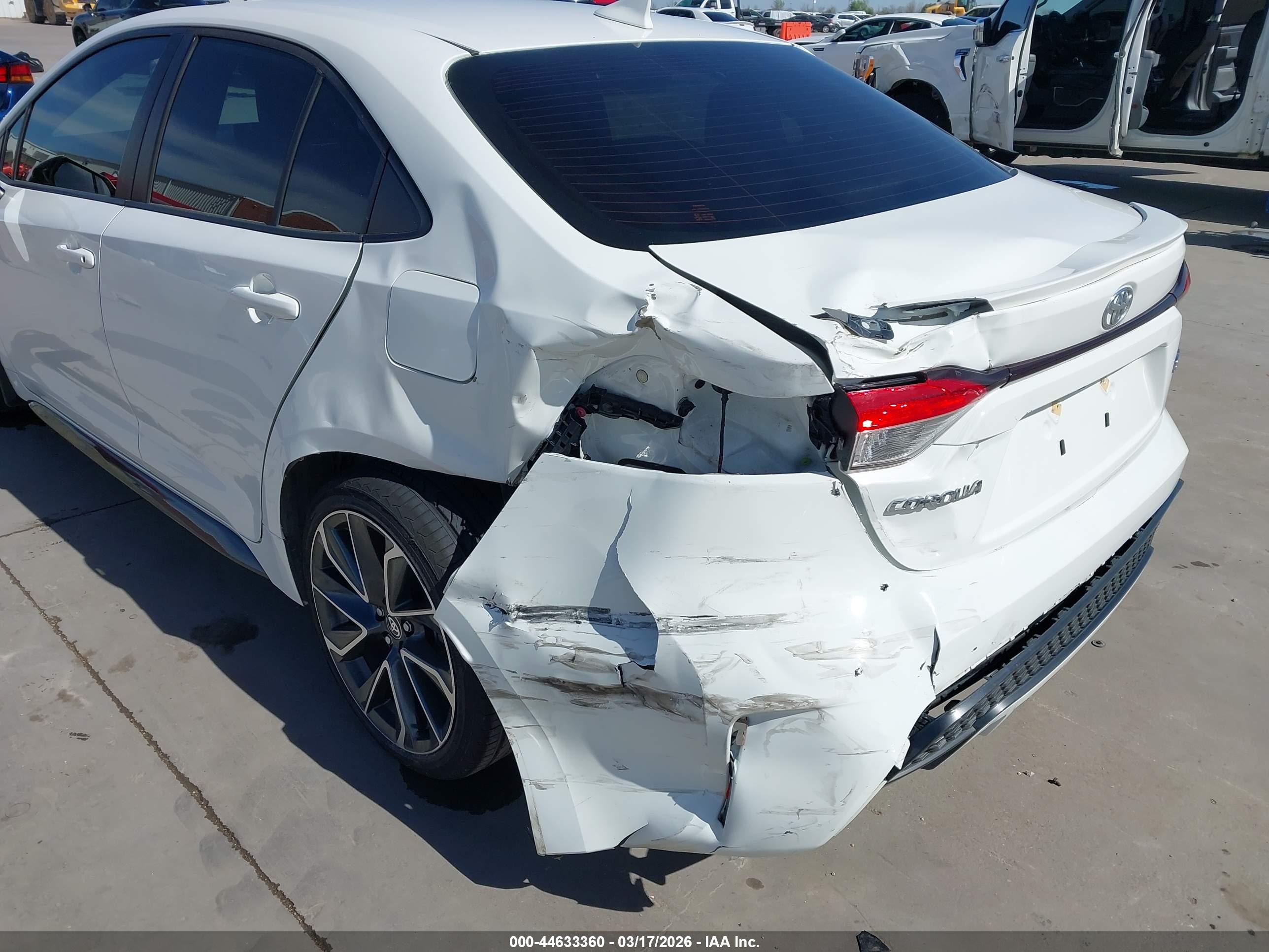TOYOTA COROLLA image 6