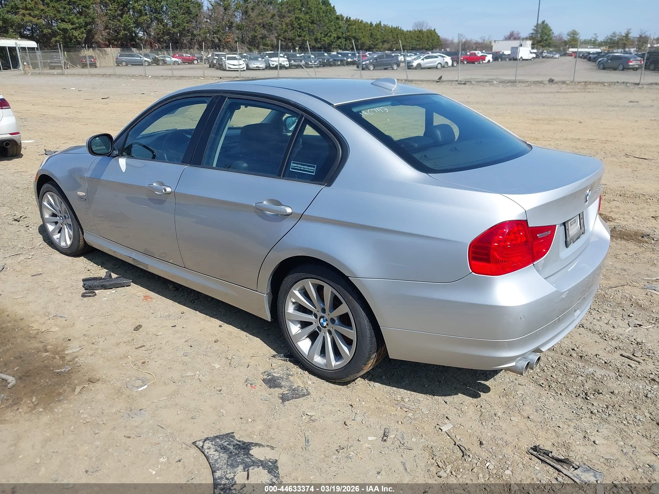 BMW 328I image 3