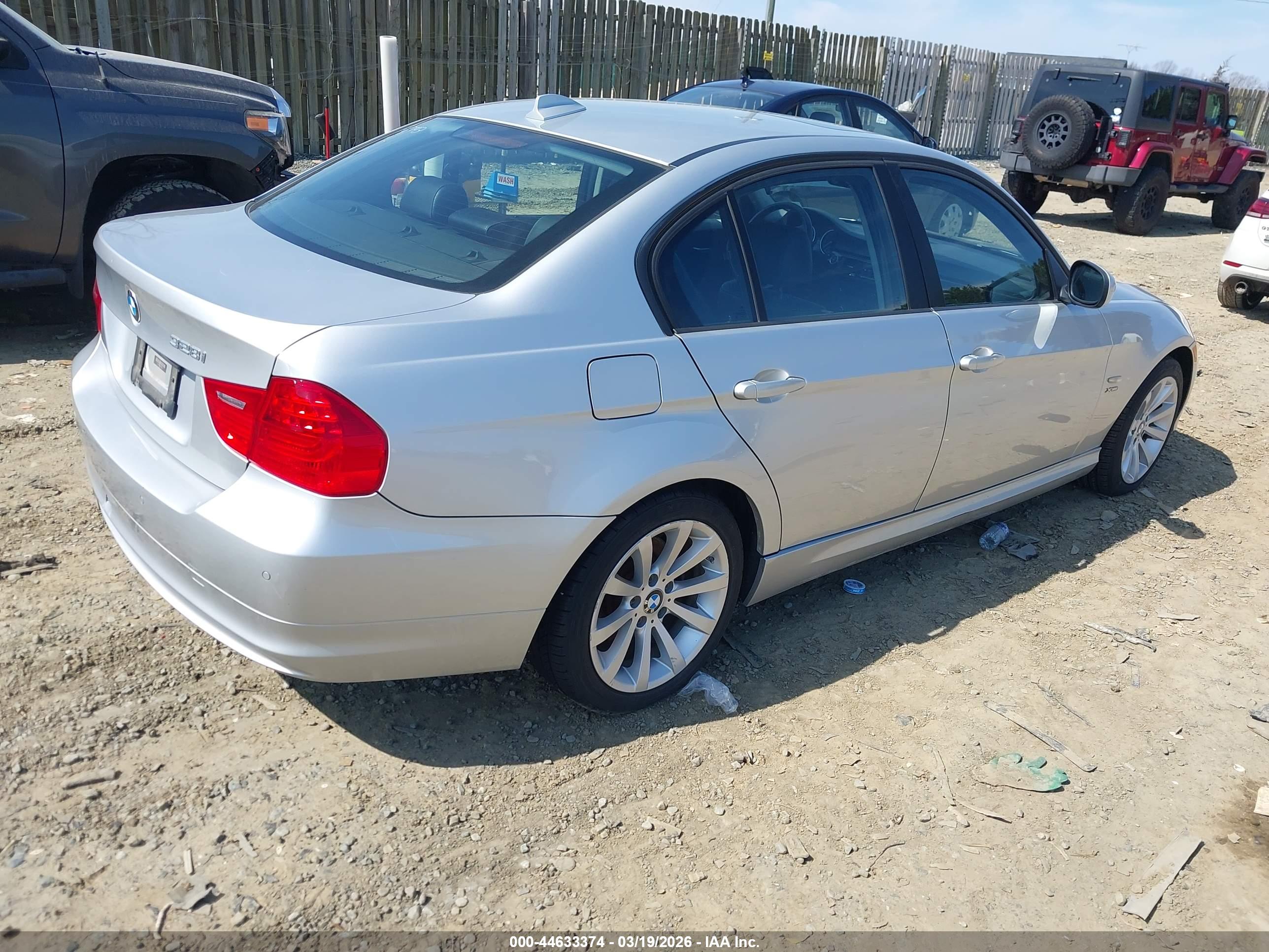 BMW 328I image 4