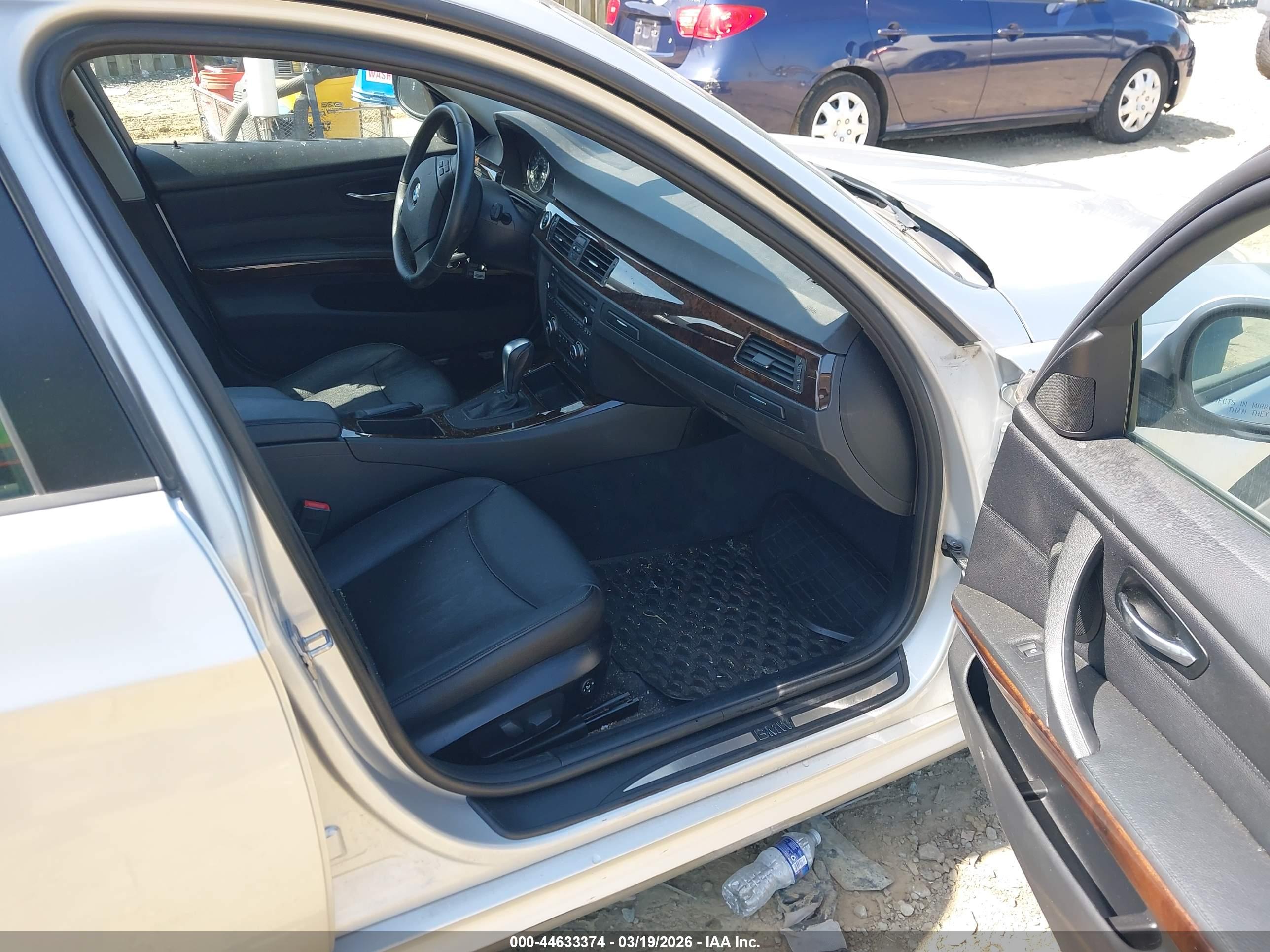 BMW 328I image 5