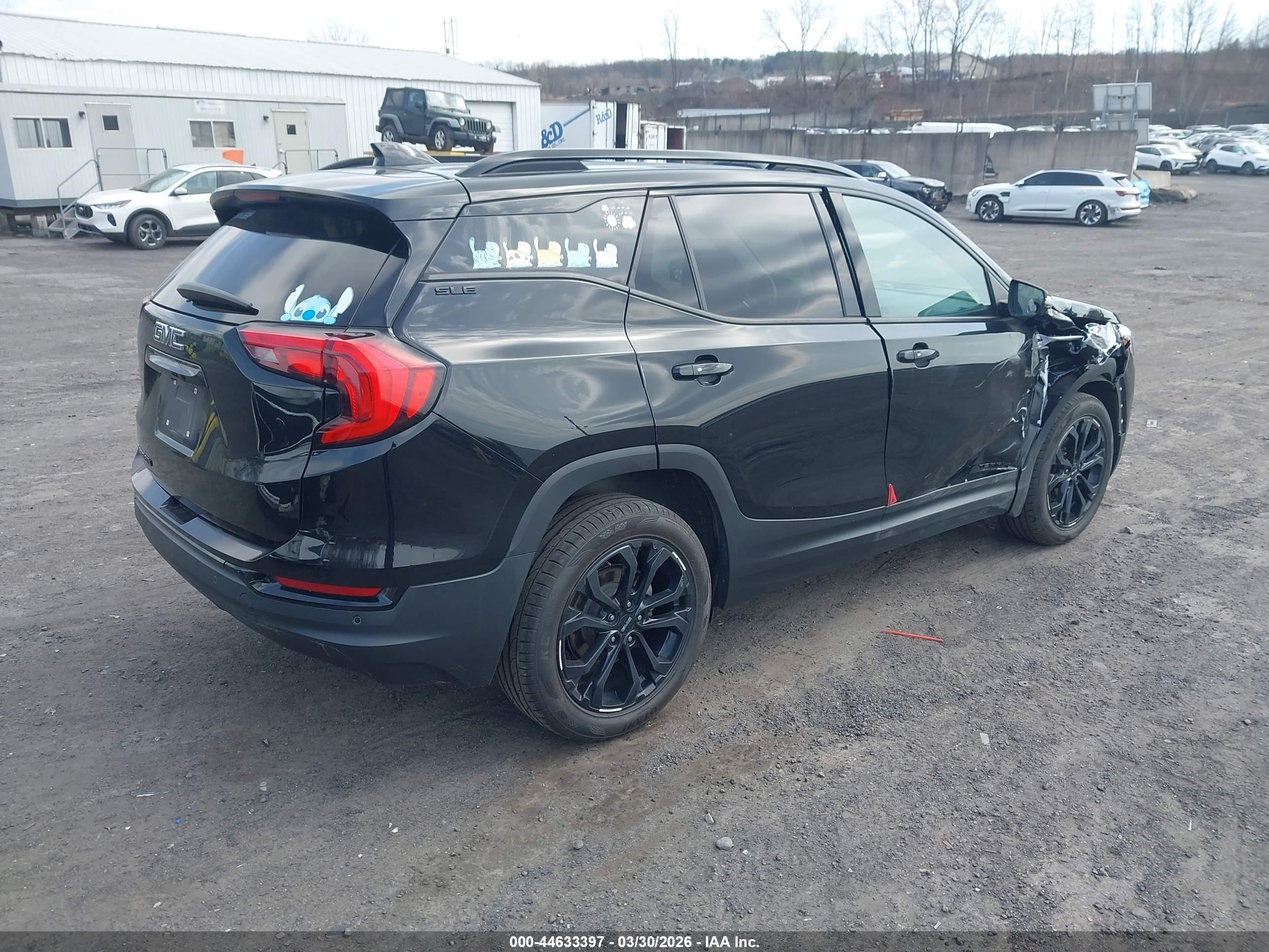 GMC TERRAIN image 4