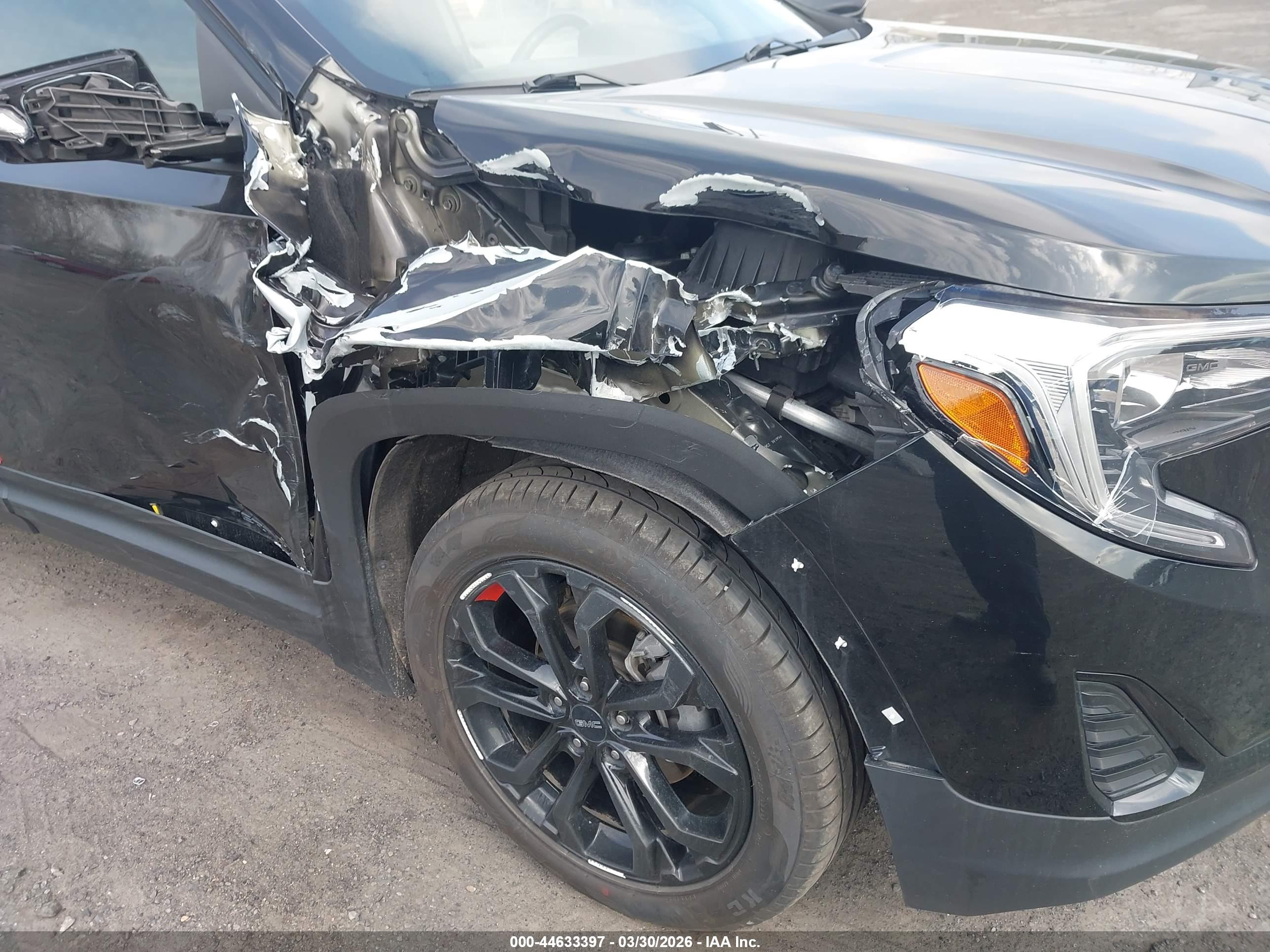 GMC TERRAIN image 6