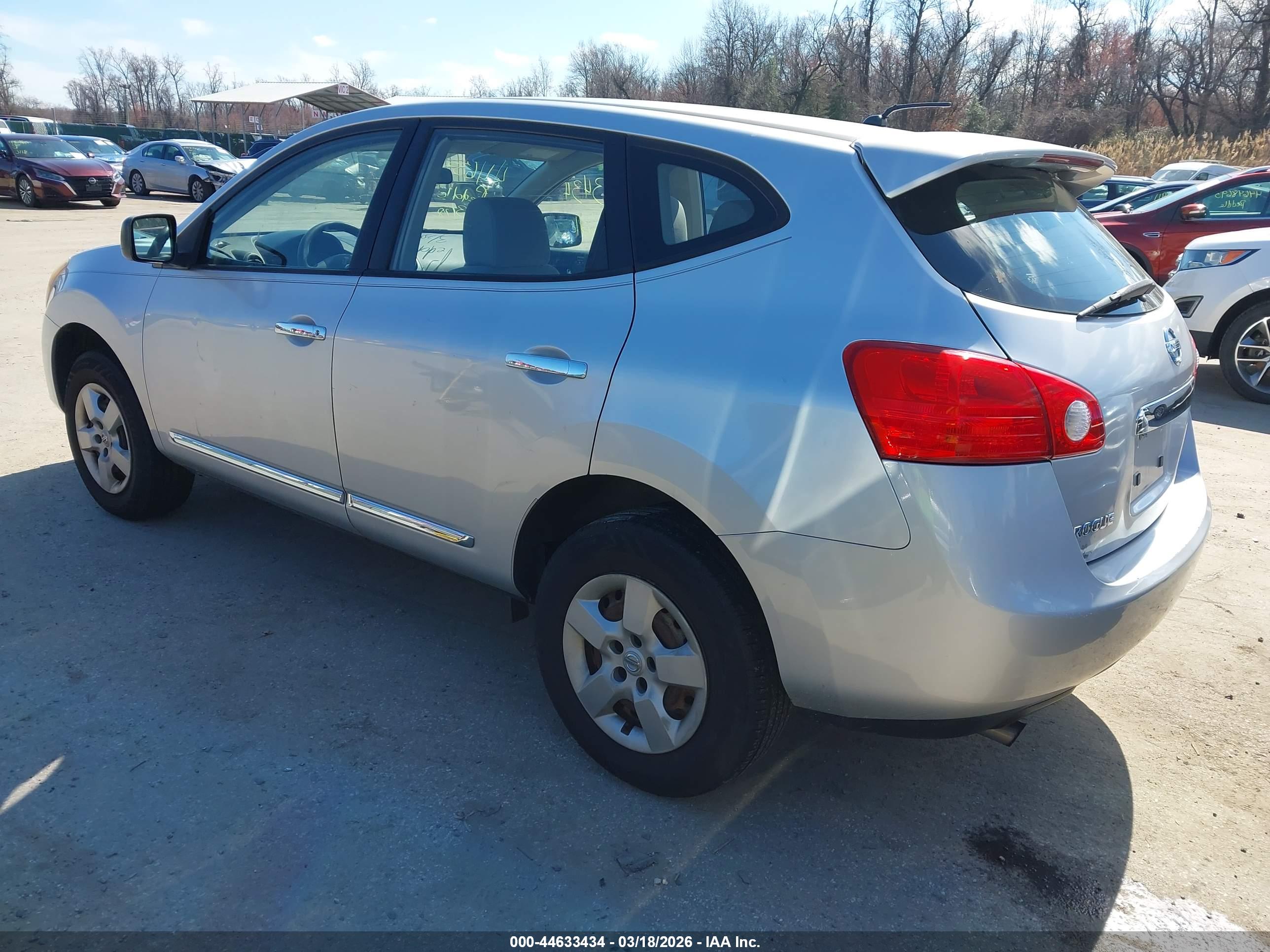 NISSAN ROGUE image 3