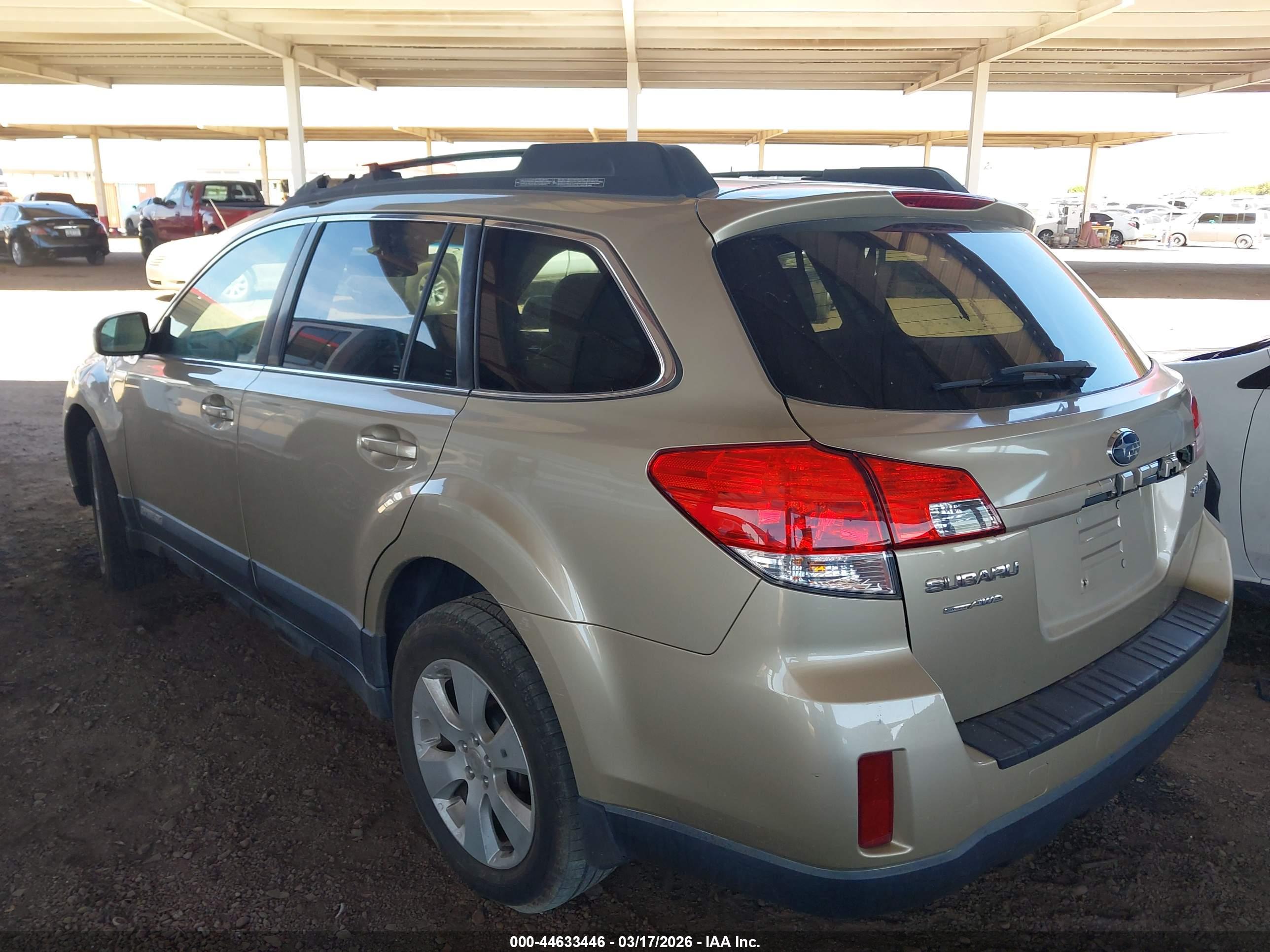 SUBARU OUTBACK image 3