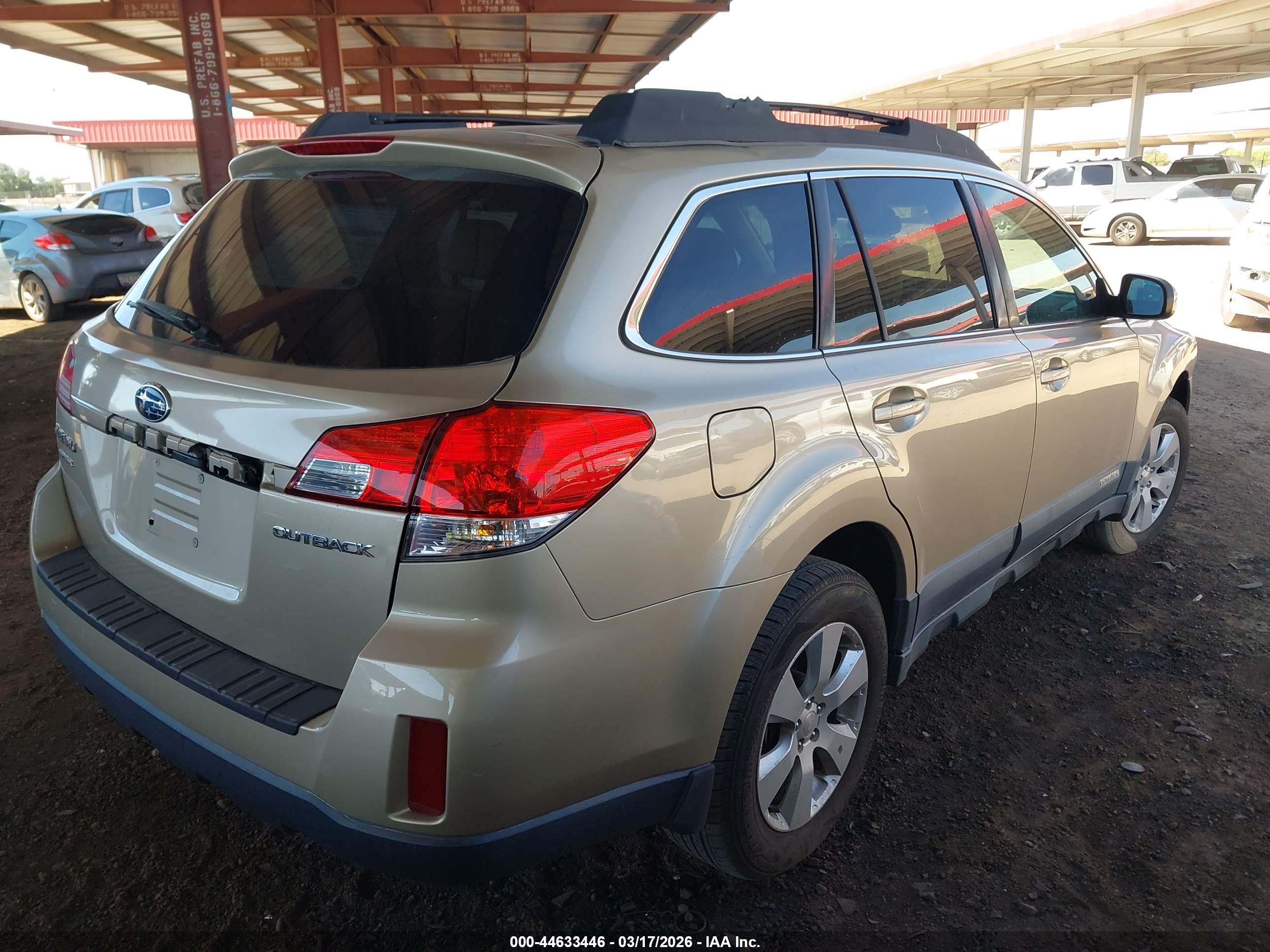 SUBARU OUTBACK image 4