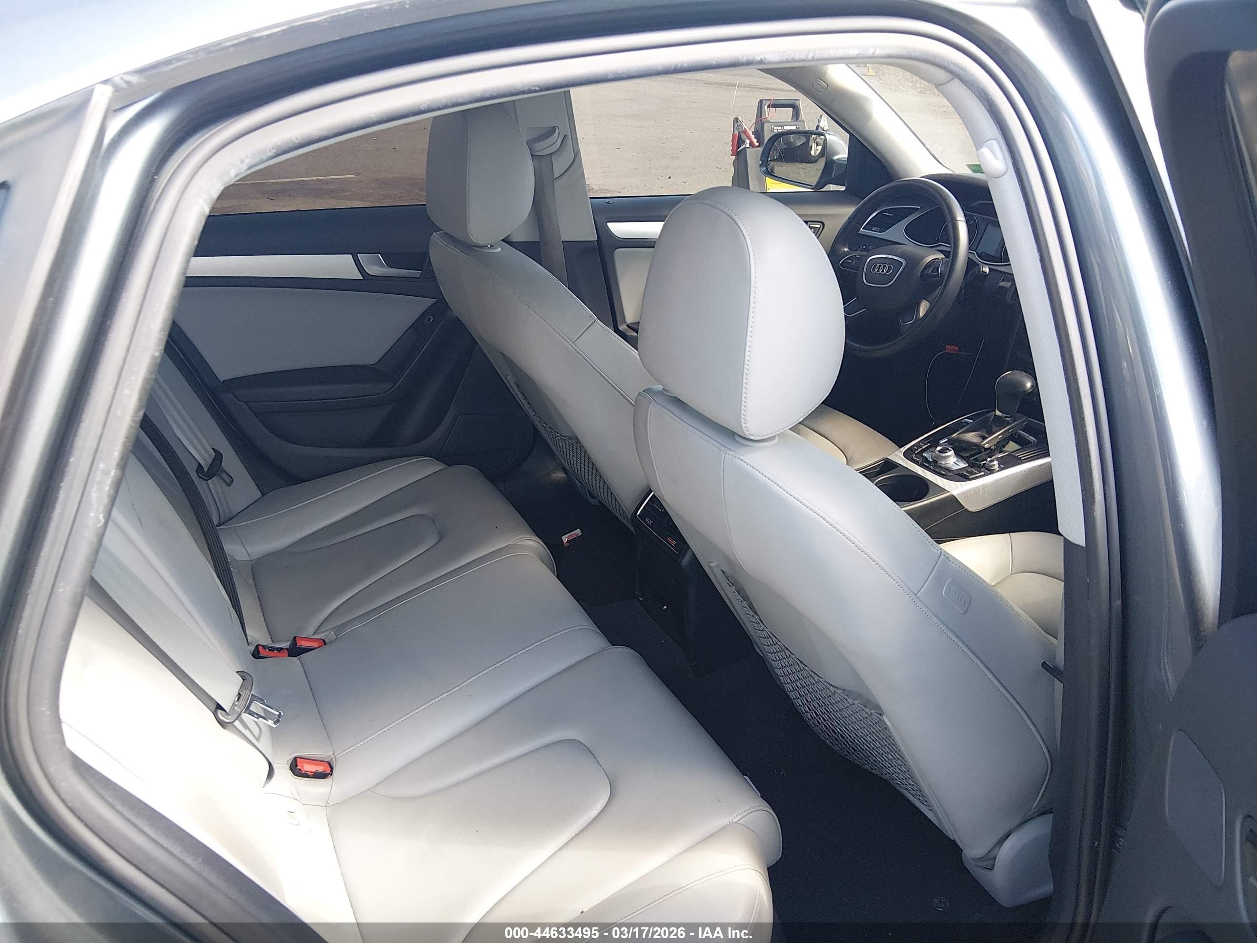 AUDI A4 image 8