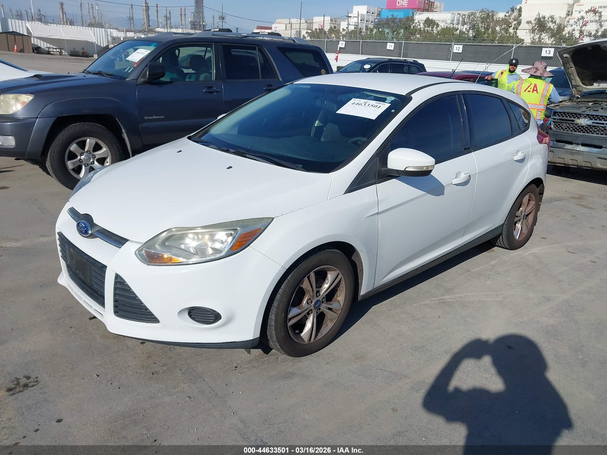 FORD FOCUS image 2