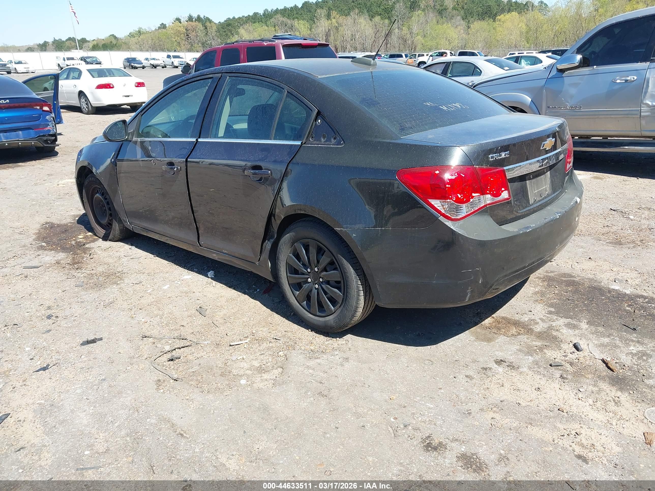 CHEVROLET CRUZE image 3