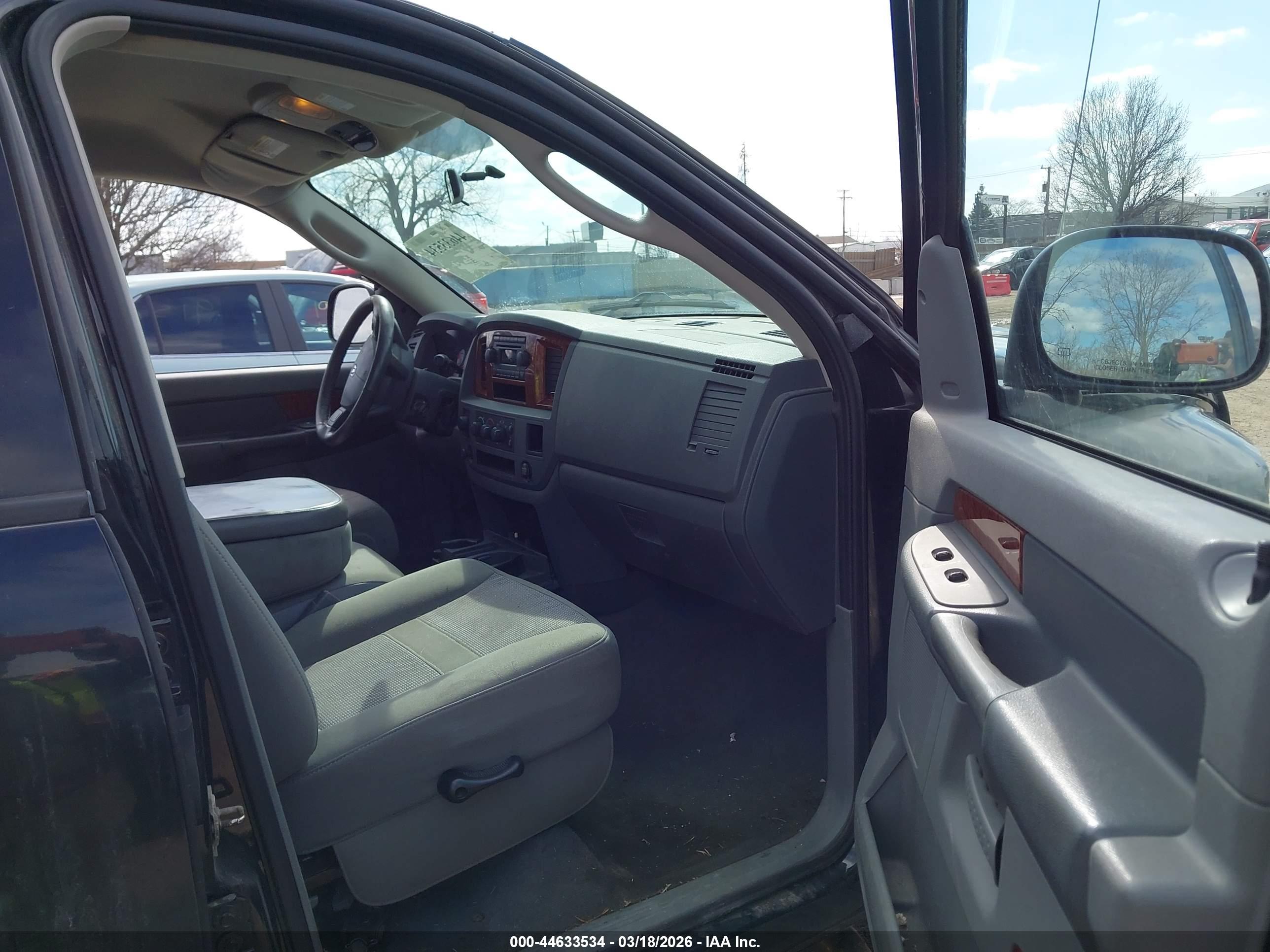 DODGE RAM image 5