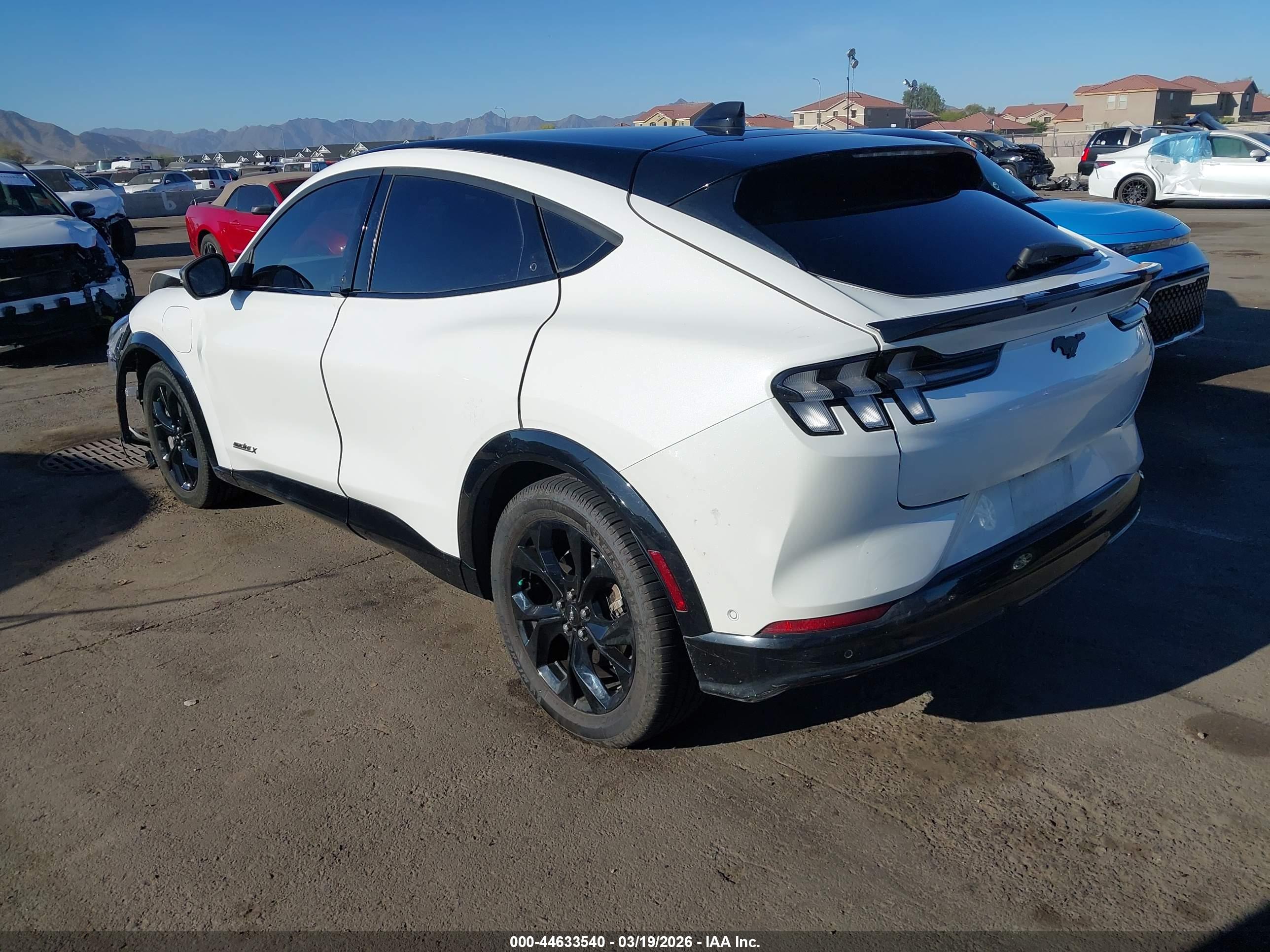 FORD MUSTANG image 3