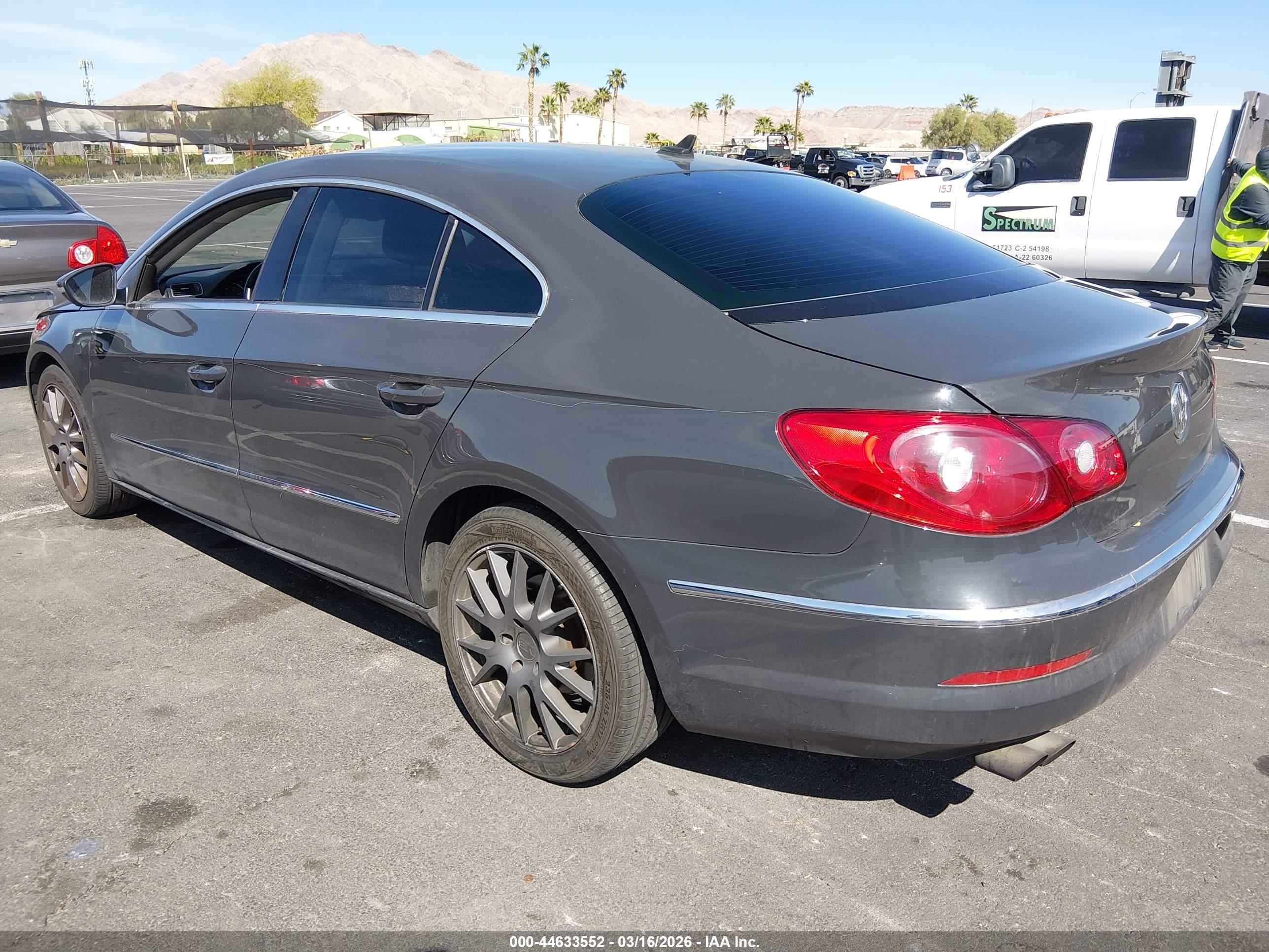 VOLKSWAGEN CC image 3