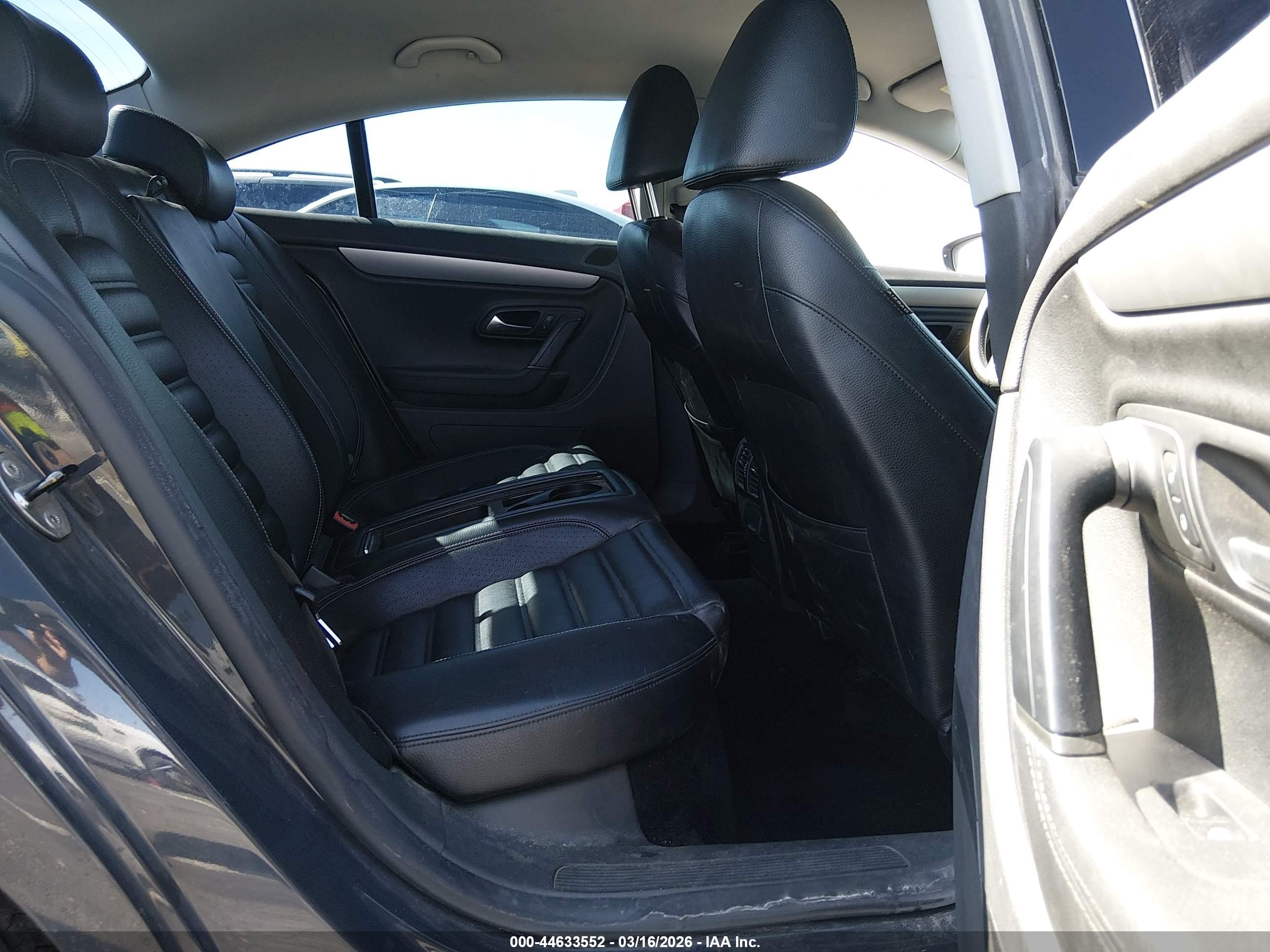 VOLKSWAGEN CC image 8
