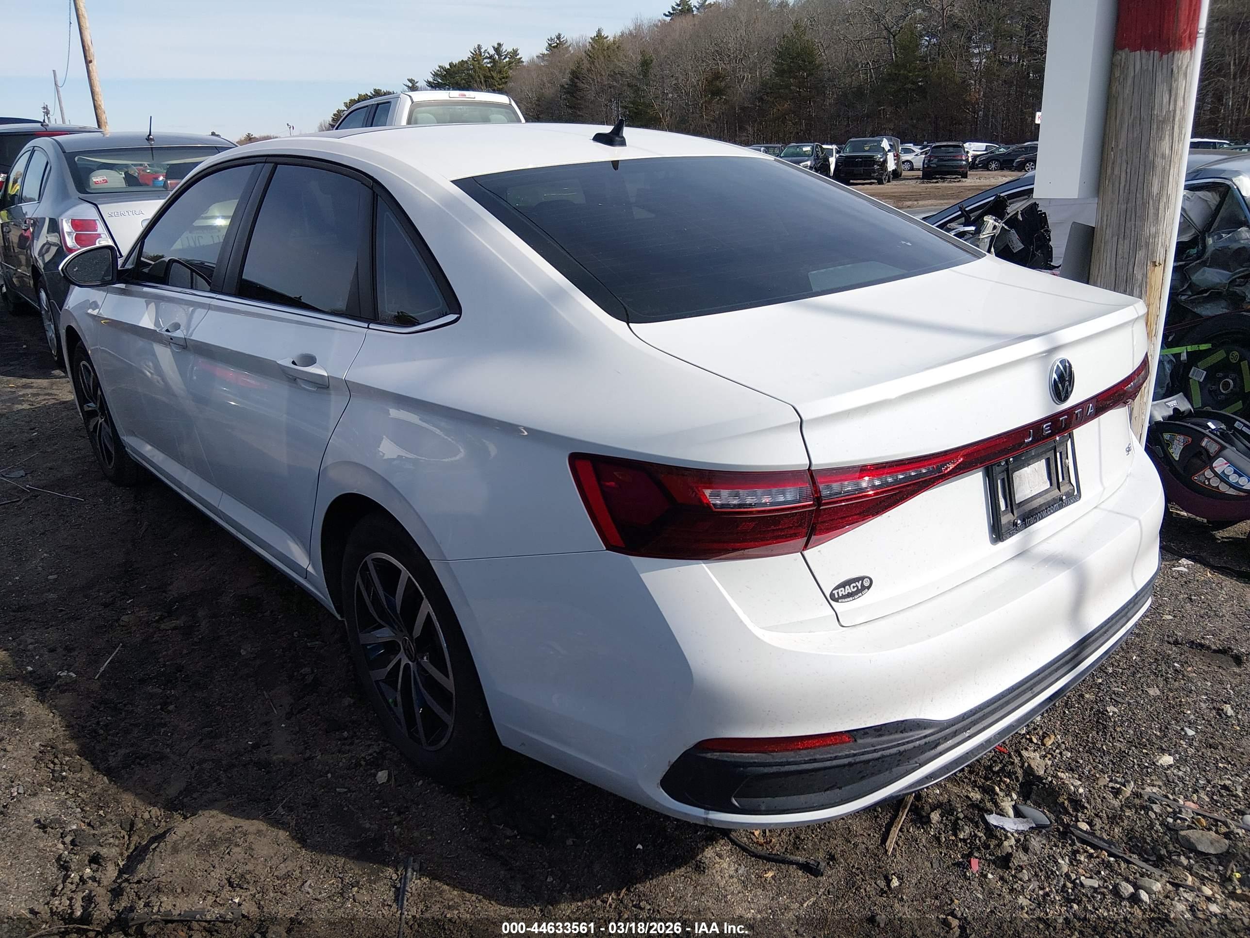 VOLKSWAGEN JETTA image 3