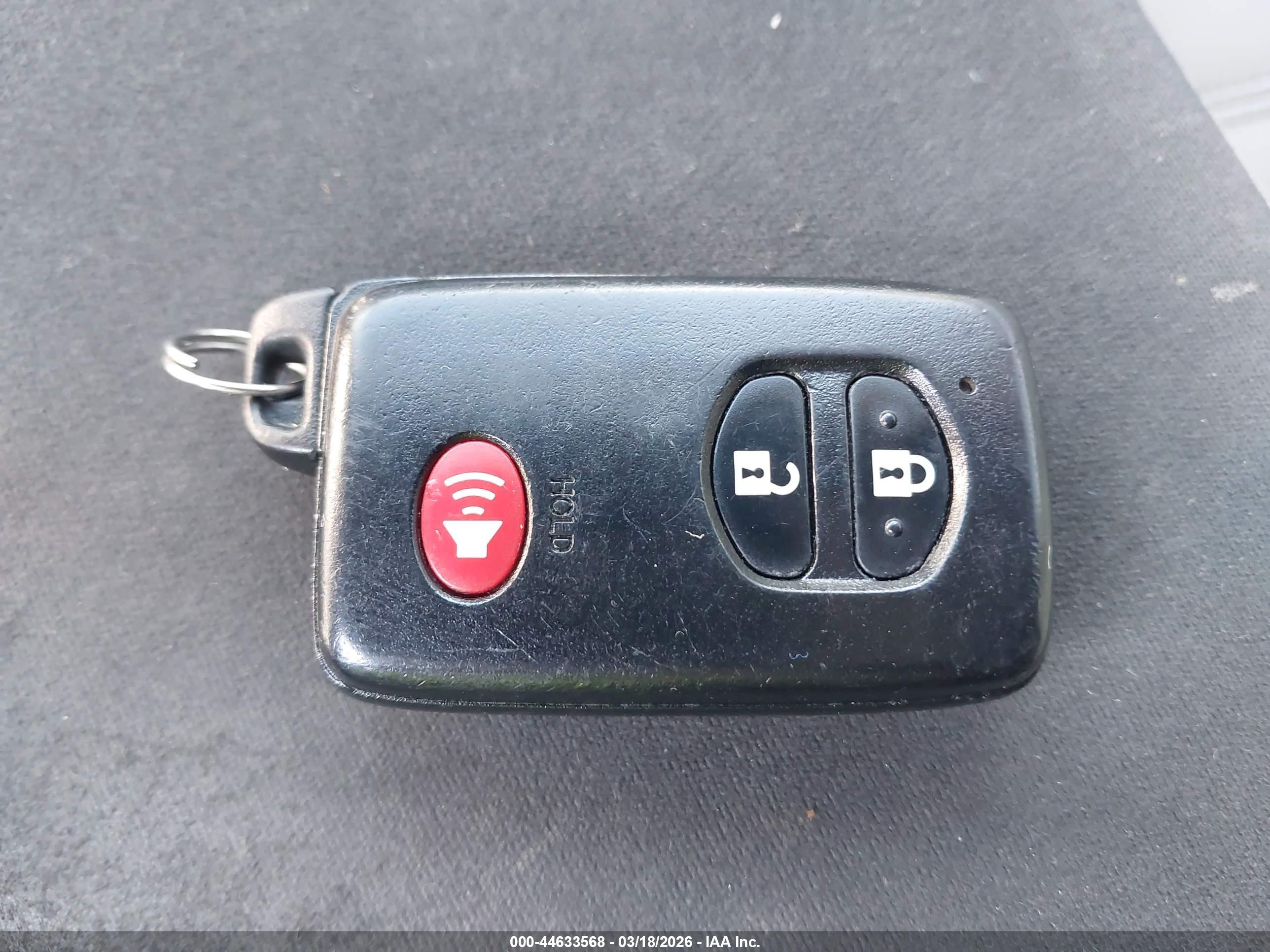 TOYOTA PRIUS image 11