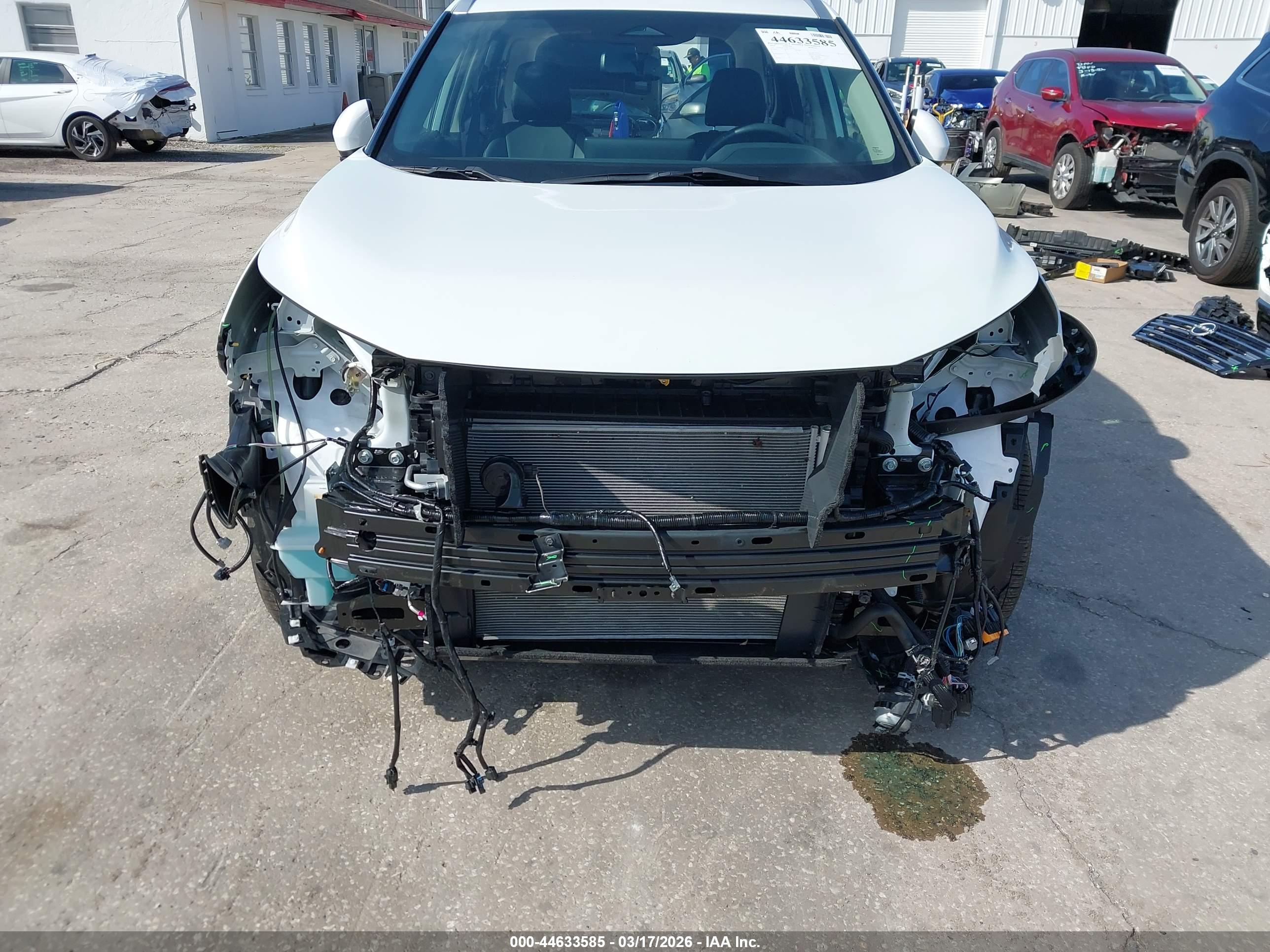 NISSAN ROGUE image 6