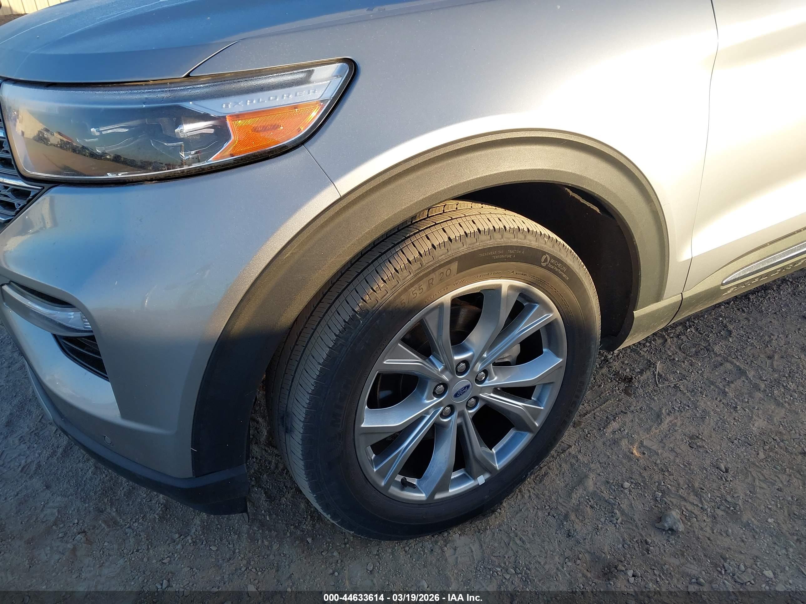 FORD EXPLORER image 6